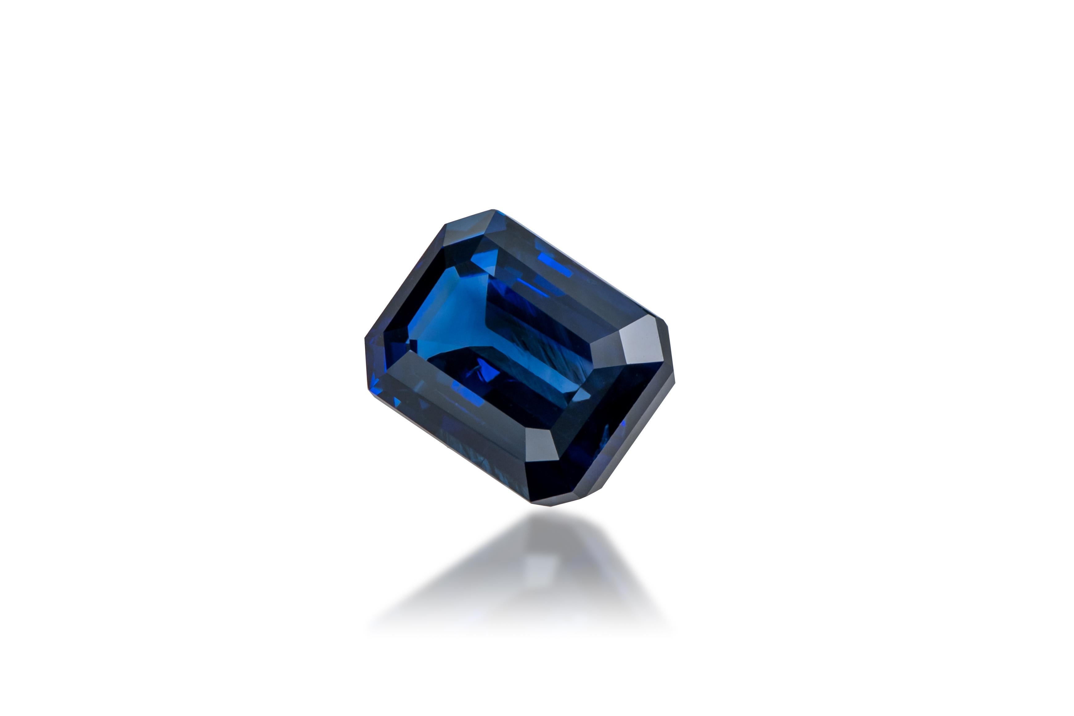 Sapphire: Vivid/Royal Blue Sapphire
Origin: Sri Lanka
Shape: Octagonal Cut
Carat Weight: 4.00 cts
Dimensions: 10.26 x 7.32 x 4.64 mm

This beautiful Vivid/Royal Sapphire has a beautiful blue color and is unheated.
It is clean and nicely faceted and