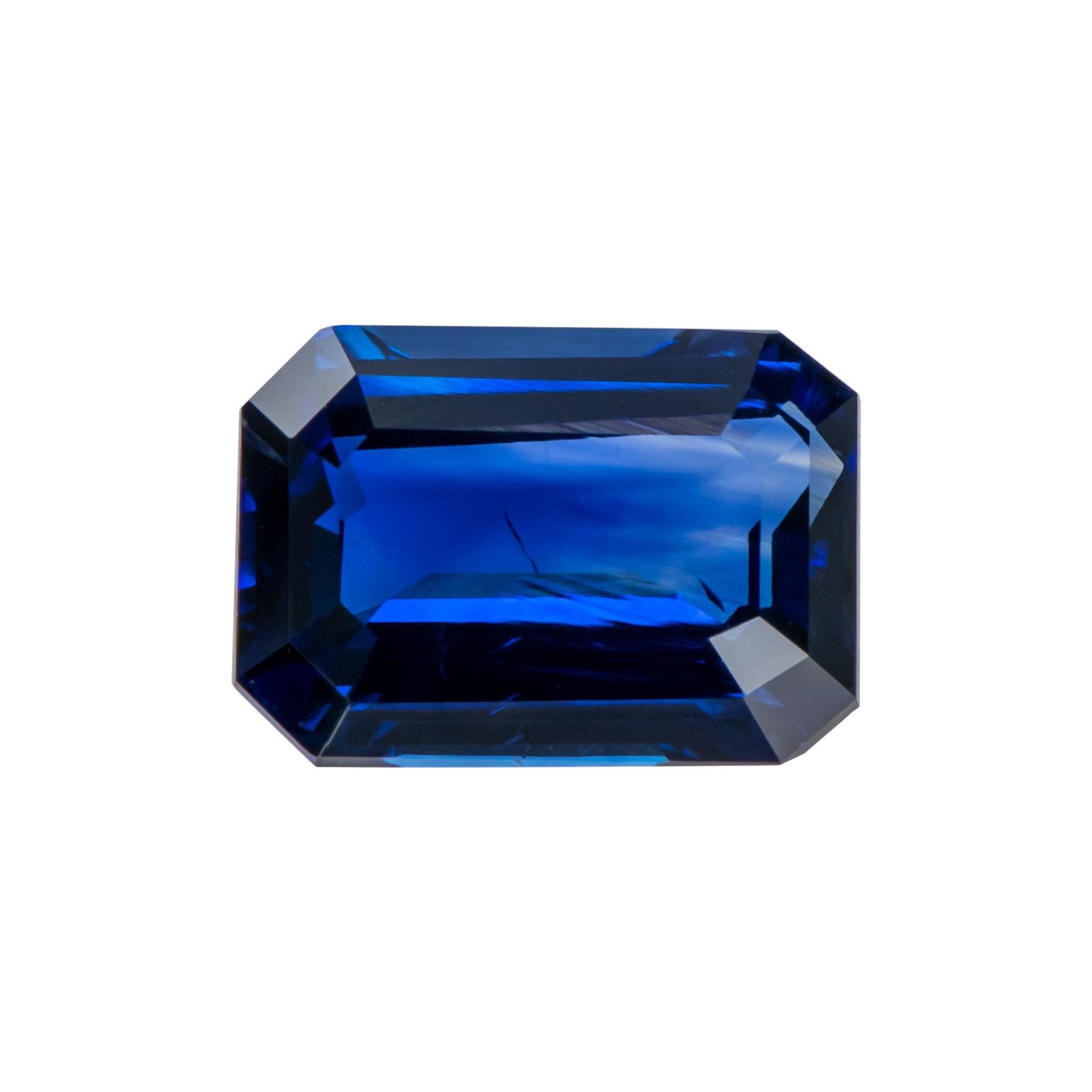4.00 Carat Vivid Blue Sapphire, Sri Lanka, Unheated, Ceylon Royal Blue en vente