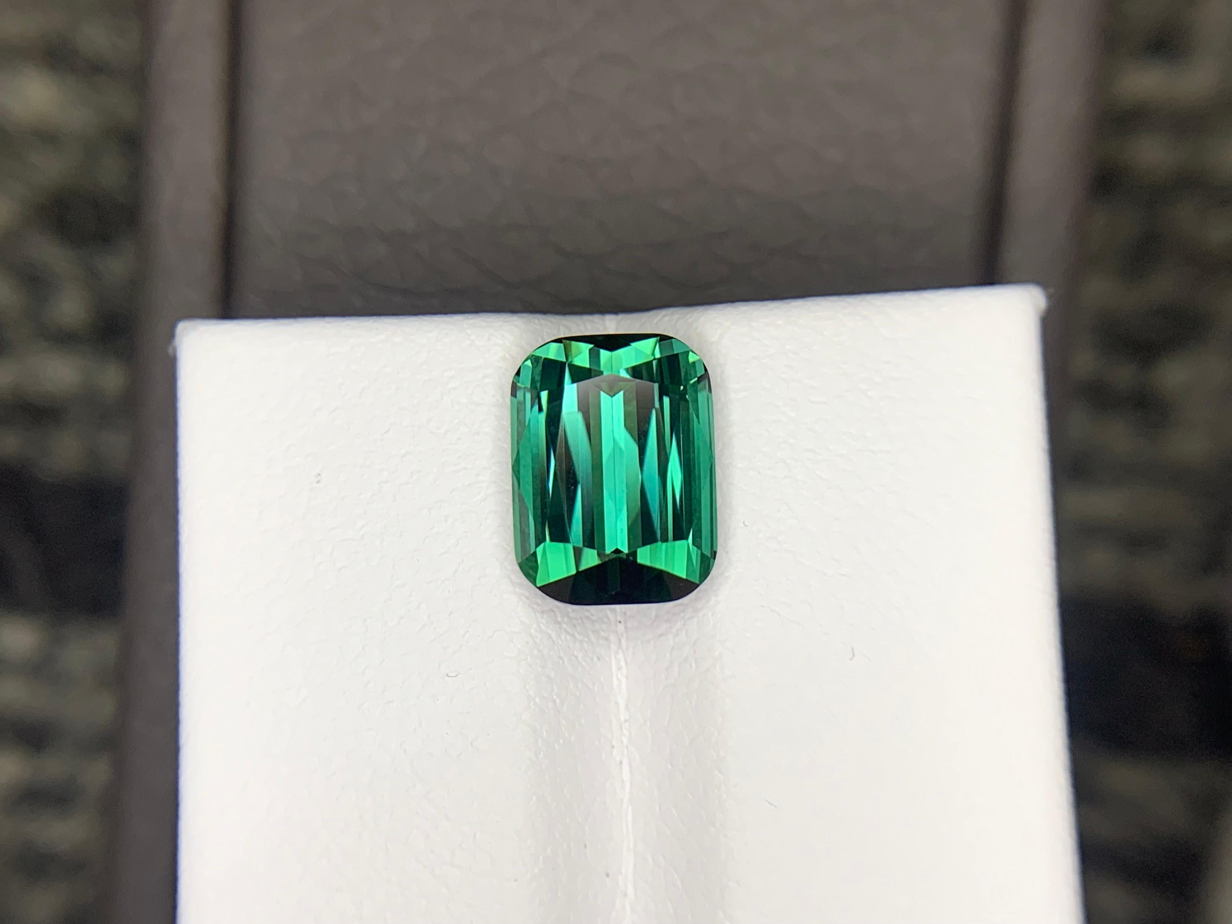 4.00 Carats Bluish Green Tourmaline Loose Natural Gemstone Cushion Cut (Tourmaline verte bleuâtre en vrac) en vente 4