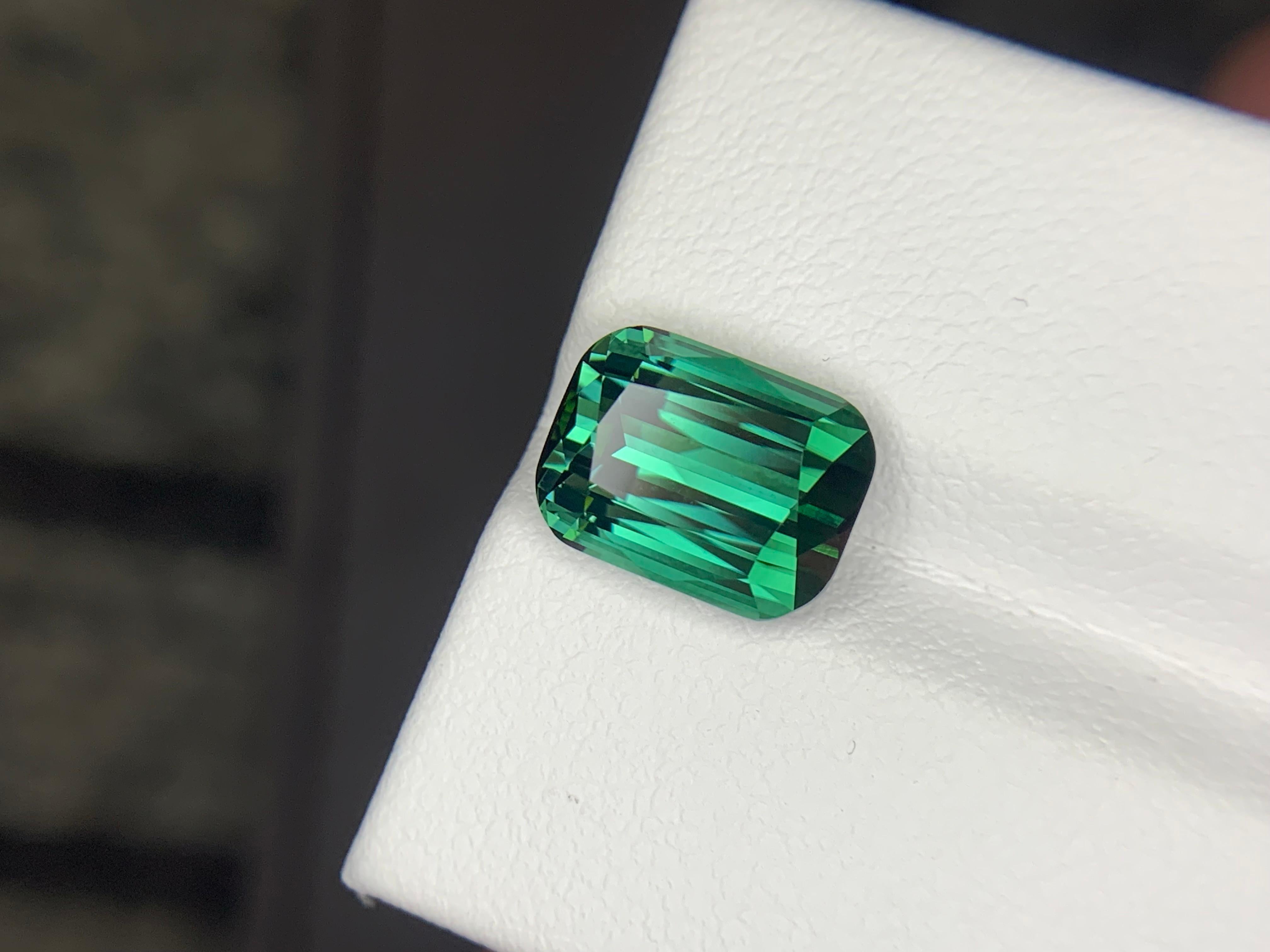 4.00 Carats Bluish Green Tourmaline Loose Natural Gemstone Cushion Cut (Tourmaline verte bleuâtre en vrac) en vente 7