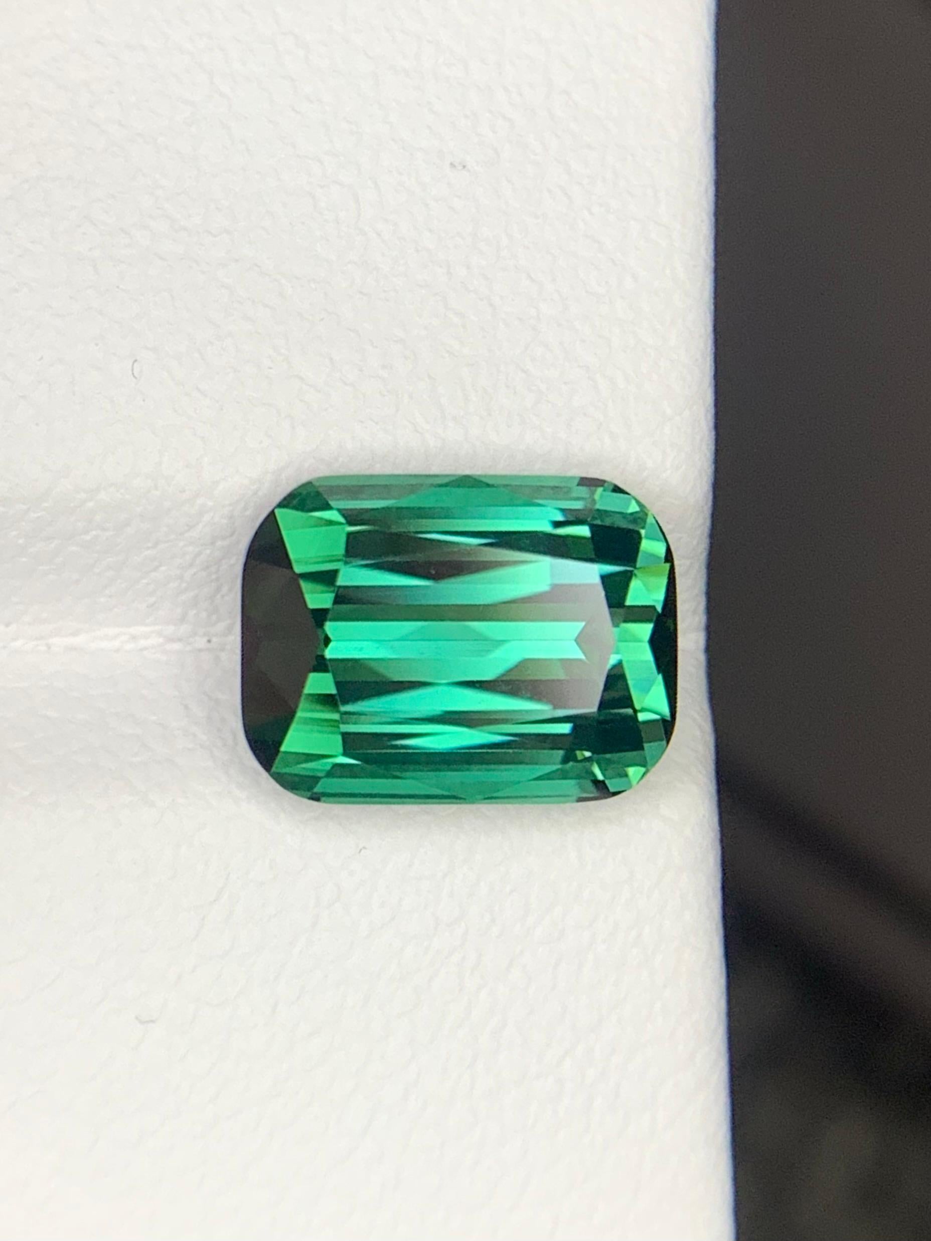 4.00 Carats Bluish Green Tourmaline Loose Natural Gemstone Cushion Cut (Tourmaline verte bleuâtre en vrac) en vente 1
