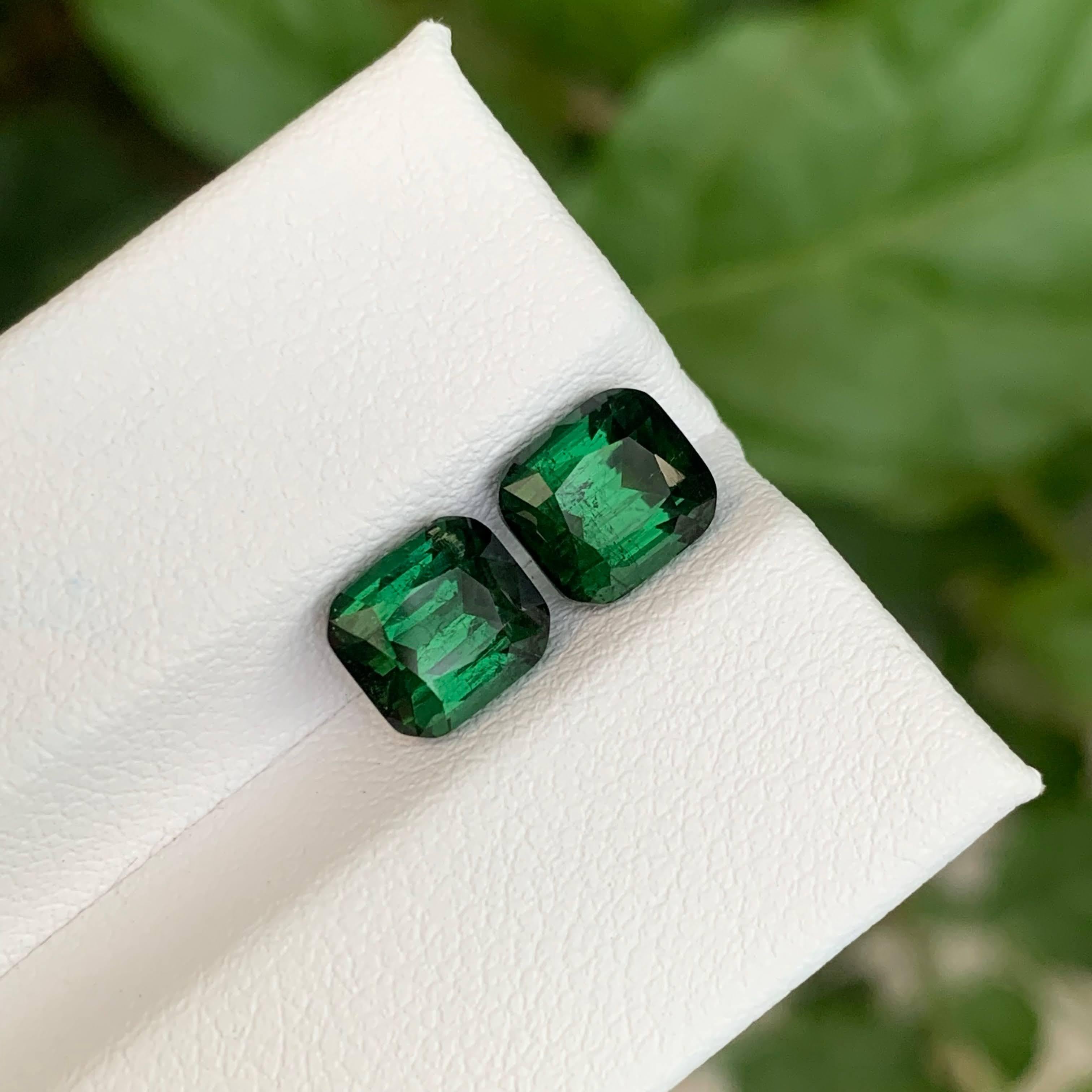 Moderne 4.00 carats Green Tourmaline Stone Pair Cushion Cut Afghan Gemstone en vente