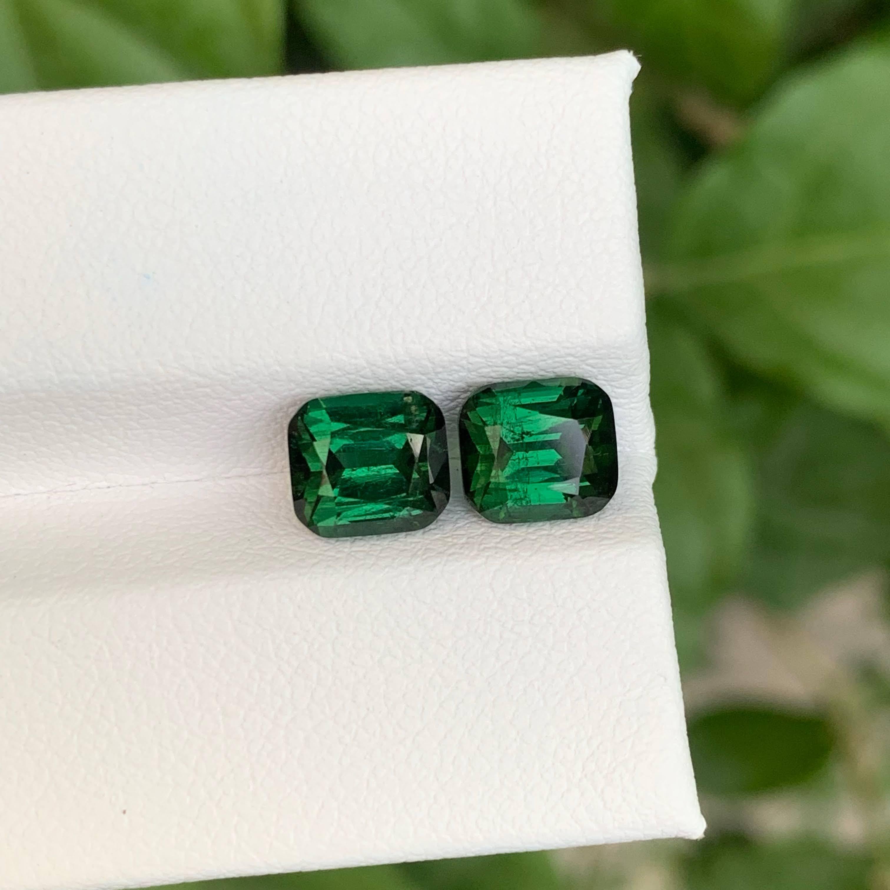 4.00 carats Green Tourmaline Stone Pair Cushion Cut Afghan Gemstone en vente 1