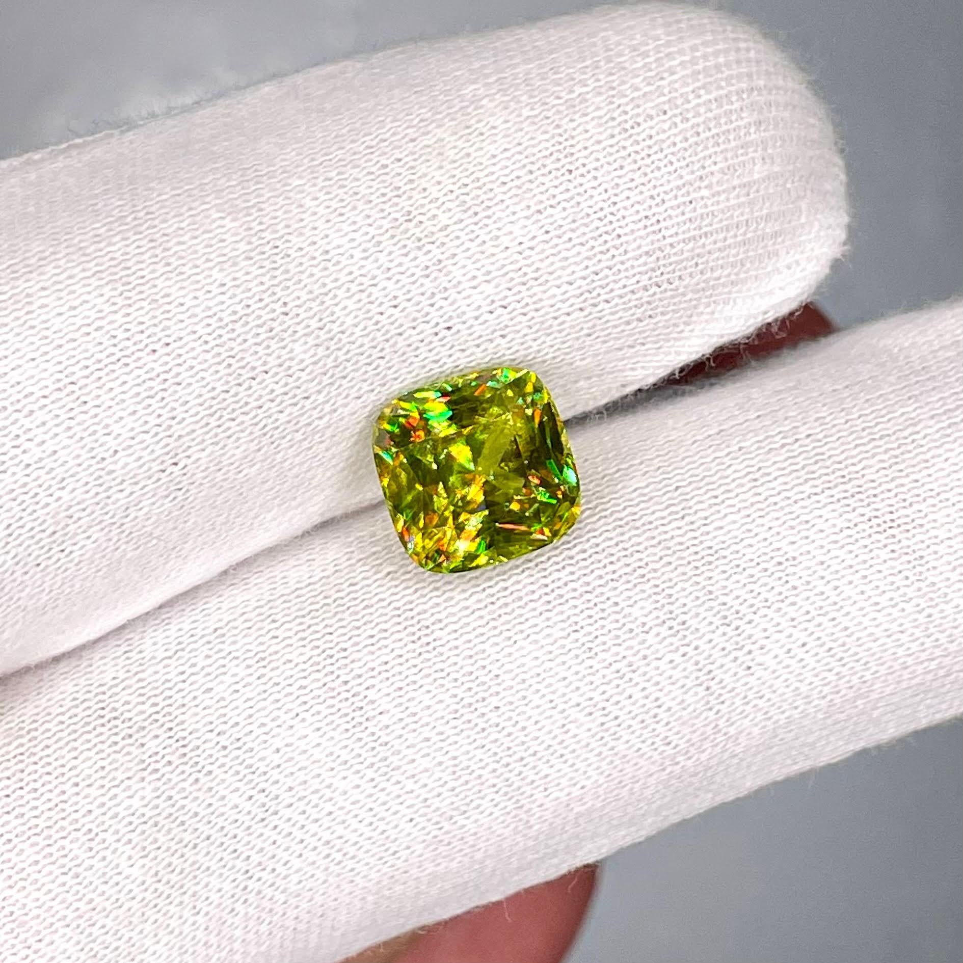 Modern 4.00 Carats Loose Green Sphene Stone Cushion Cut Natural Madagascar's Gemstone