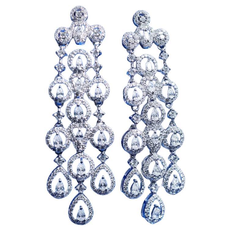 Boucles d'oreilles chandellier en or 18K de 4,00 carats de diamants de formes variées