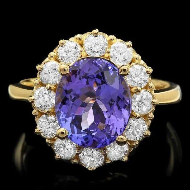 Mixed Cut 4.00 Carats Natural Tanzanite and Diamond 14K Solid Yellow Gold Ring For Sale