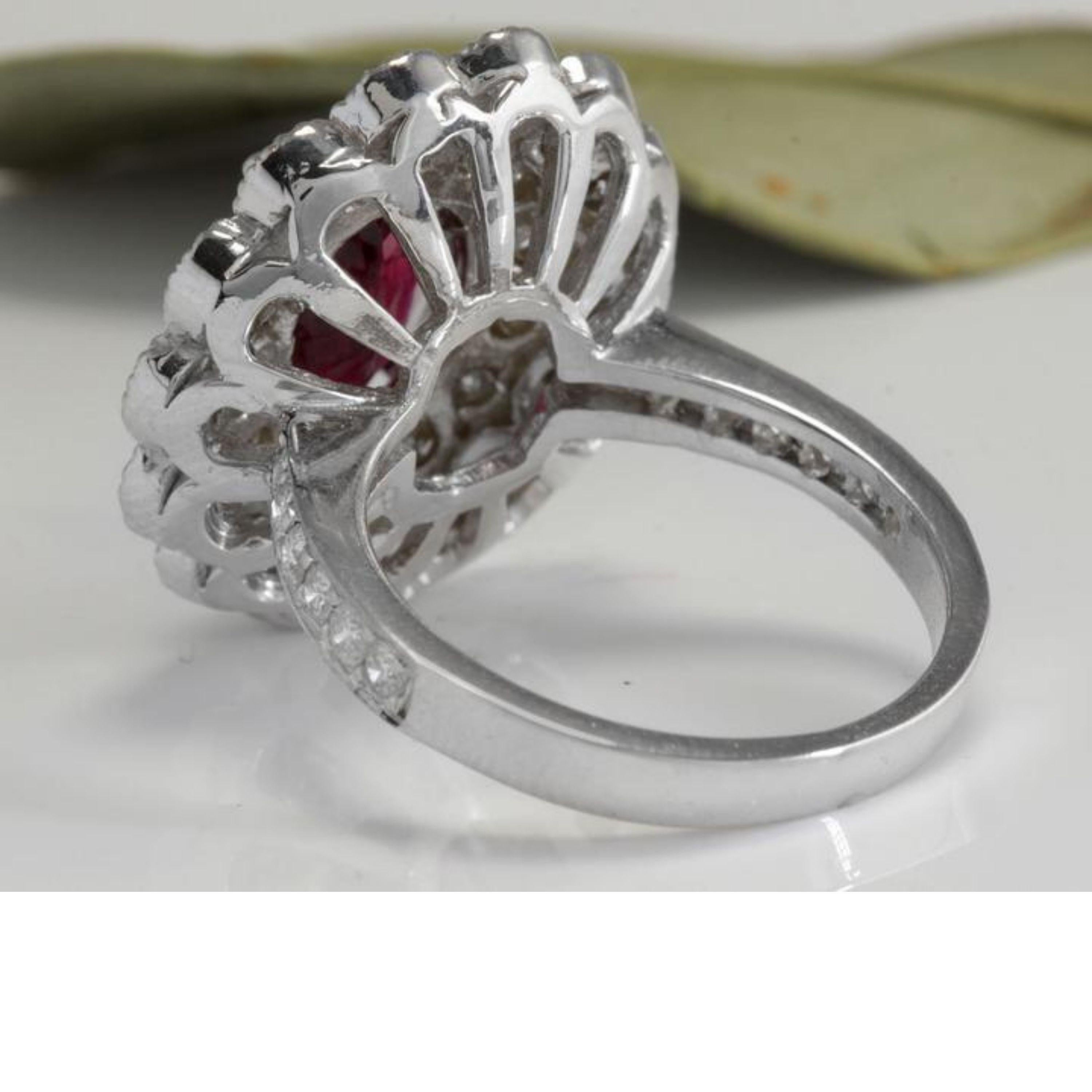 4.00 Carat Natural Tourmaline and Diamond 14 Karat Solid White Gold Ring In New Condition For Sale In Los Angeles, CA