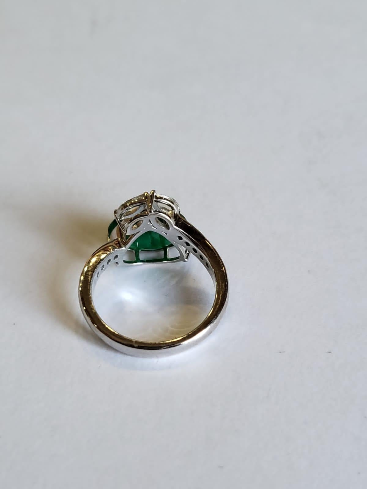 Art Deco 4.00 Carats, Natural Zambian Emerald & Rose Cut Diamonds Engagement Ring For Sale
