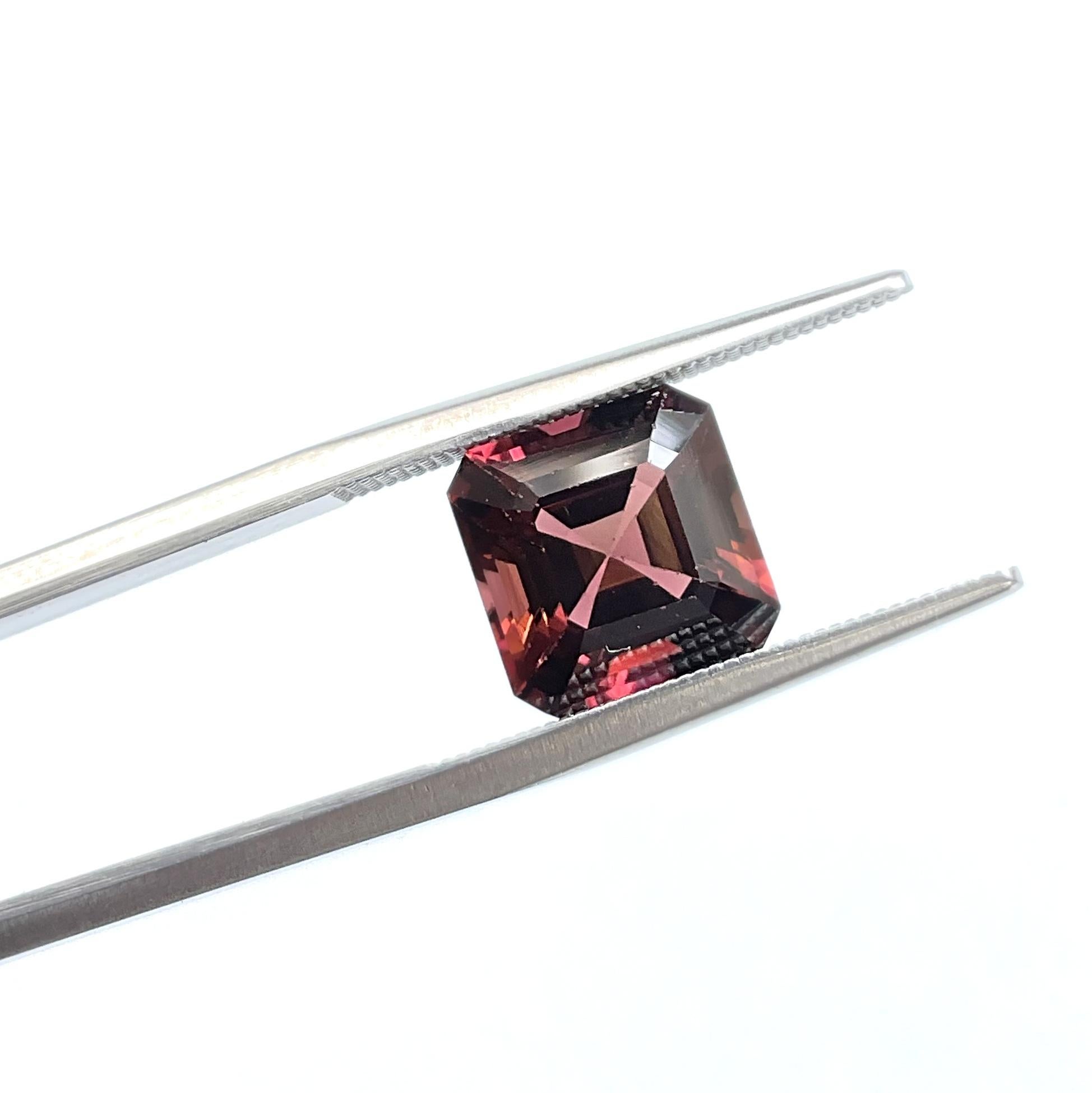 4.00 Carats Pinkish red Top Quality Radiant Cut stone For Jewelry Natural Gem For Sale 2