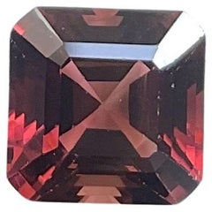 4.00 Carats Pinkish red Top Quality Radiant Cut stone For Jewelry Natural Gem