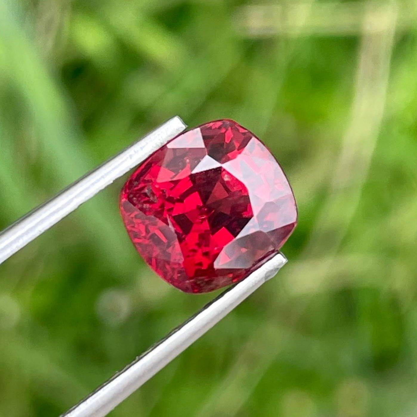 4,00 carati Granato Rosso Pietra Taglio Cuscino Gemma Naturale della Tanzania In condizioni Nuovo in vendita a Bangkok, TH
