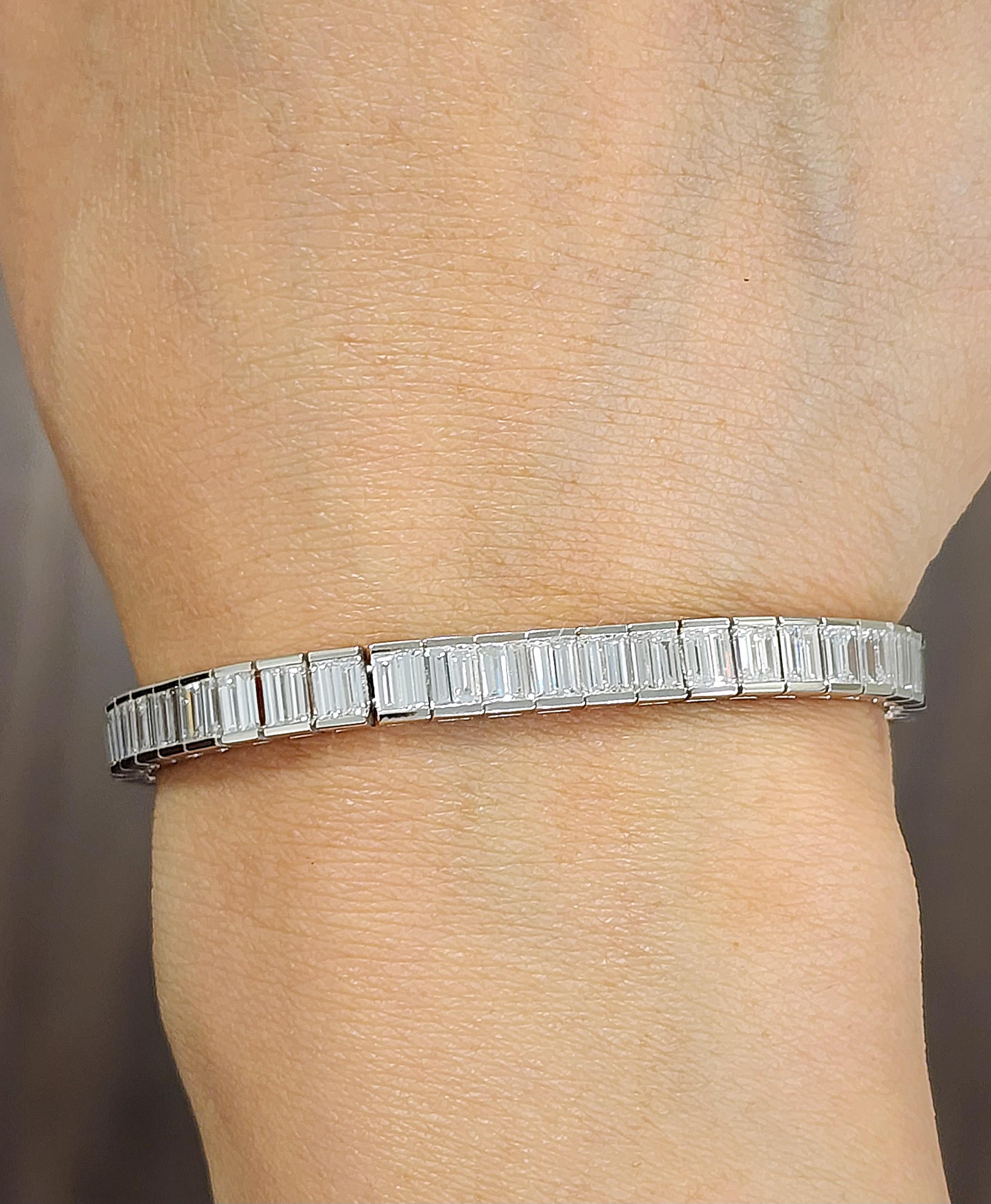 Pulsera de Tenis Baguette engastada en canal de 4,00 ct Moderno en venta