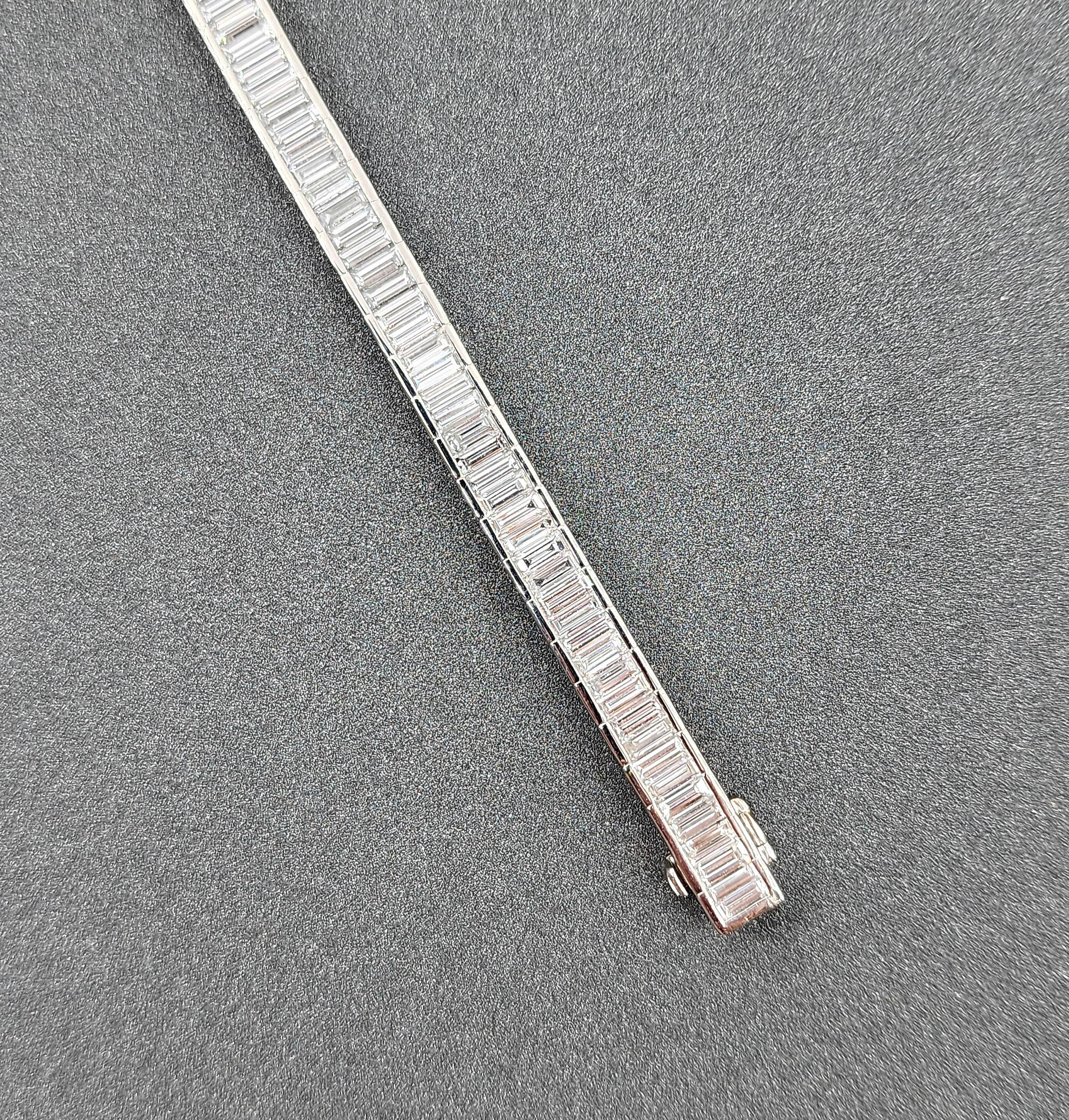 Pulsera de Tenis Baguette engastada en canal de 4,00 ct en Excelente estado para la venta en Chicago, IL