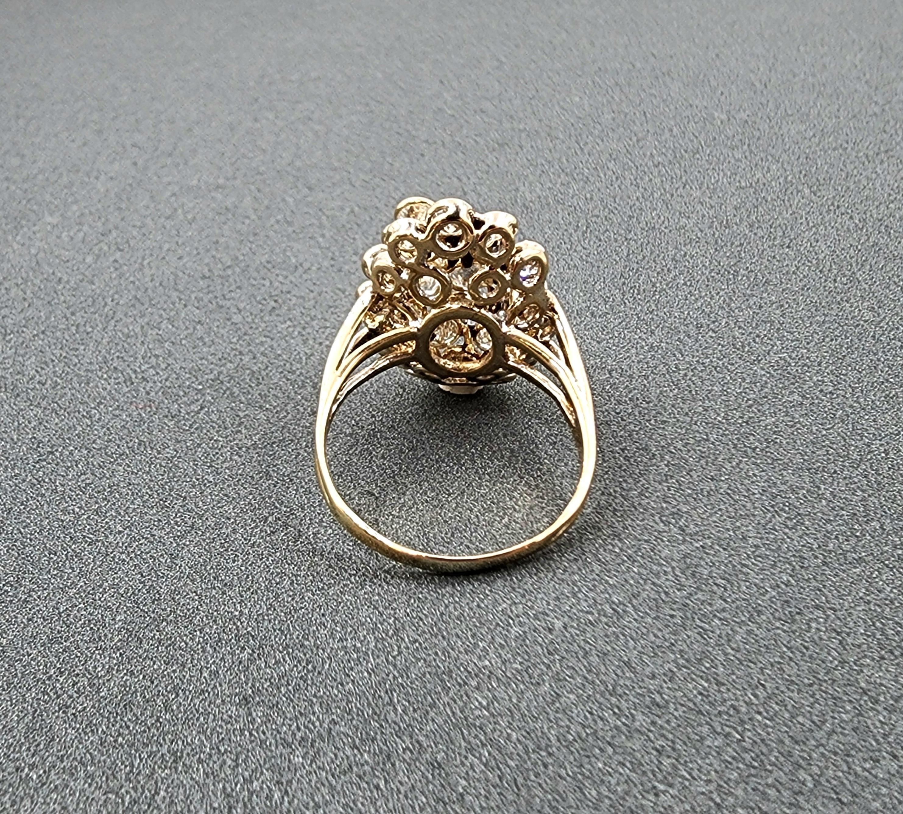 Bague cocktail en diamant de 4,00 ct Unisexe en vente