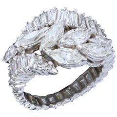 Anello da cocktail con diamanti baguette e marquise da 4,00 ct in platino