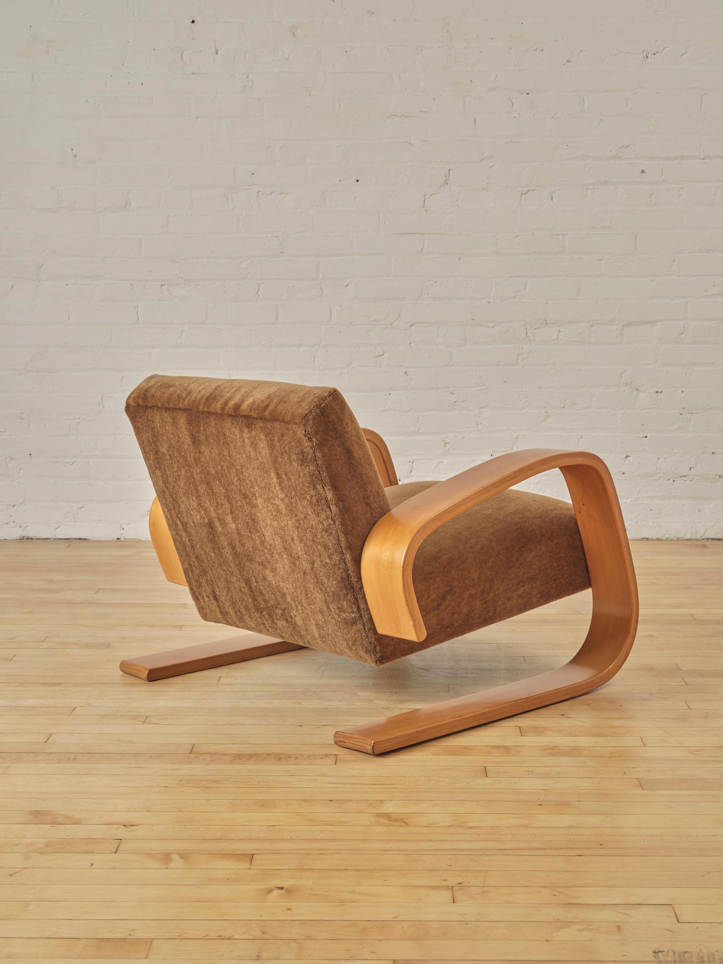 Mid-Century Modern 400 Tank Lounge Chair by Alvar Aalto for Artek