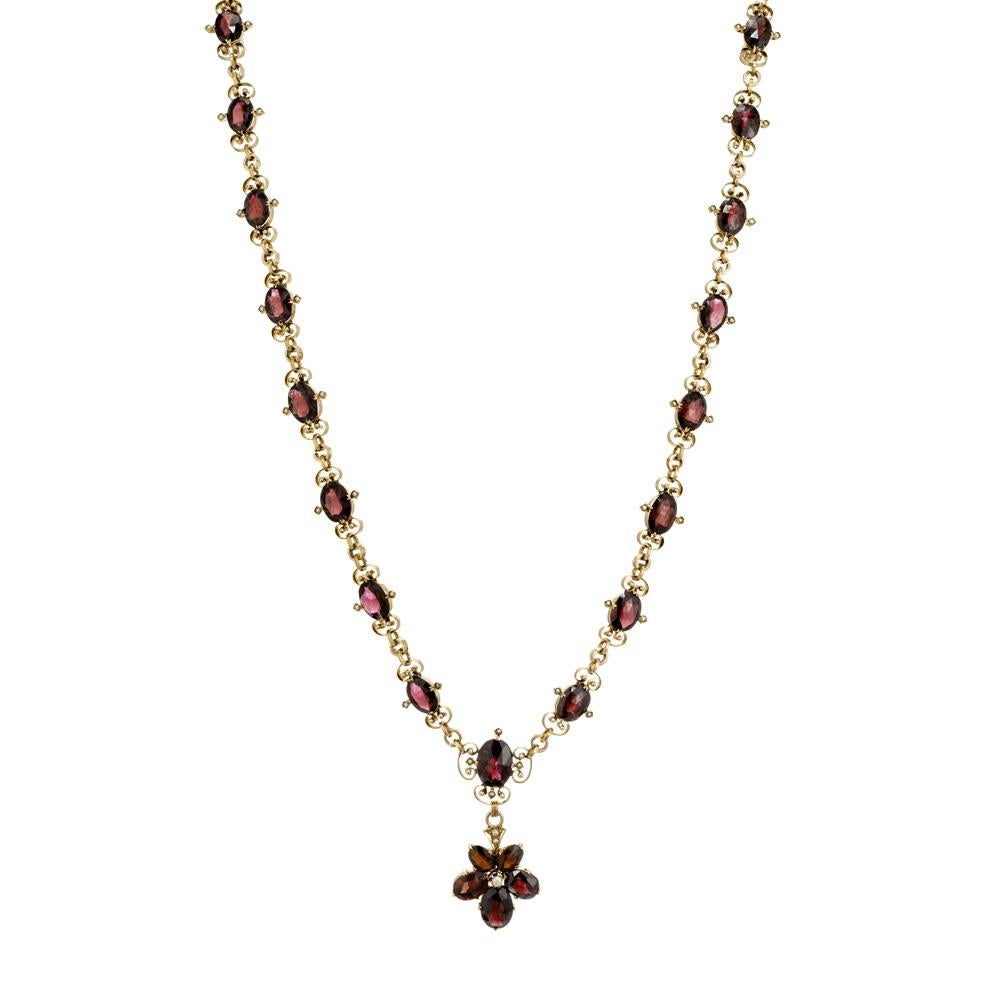 Collier pendentif victorien en or rose avec perles et grenats de 40,00 carats Bon état - En vente à Stamford, CT