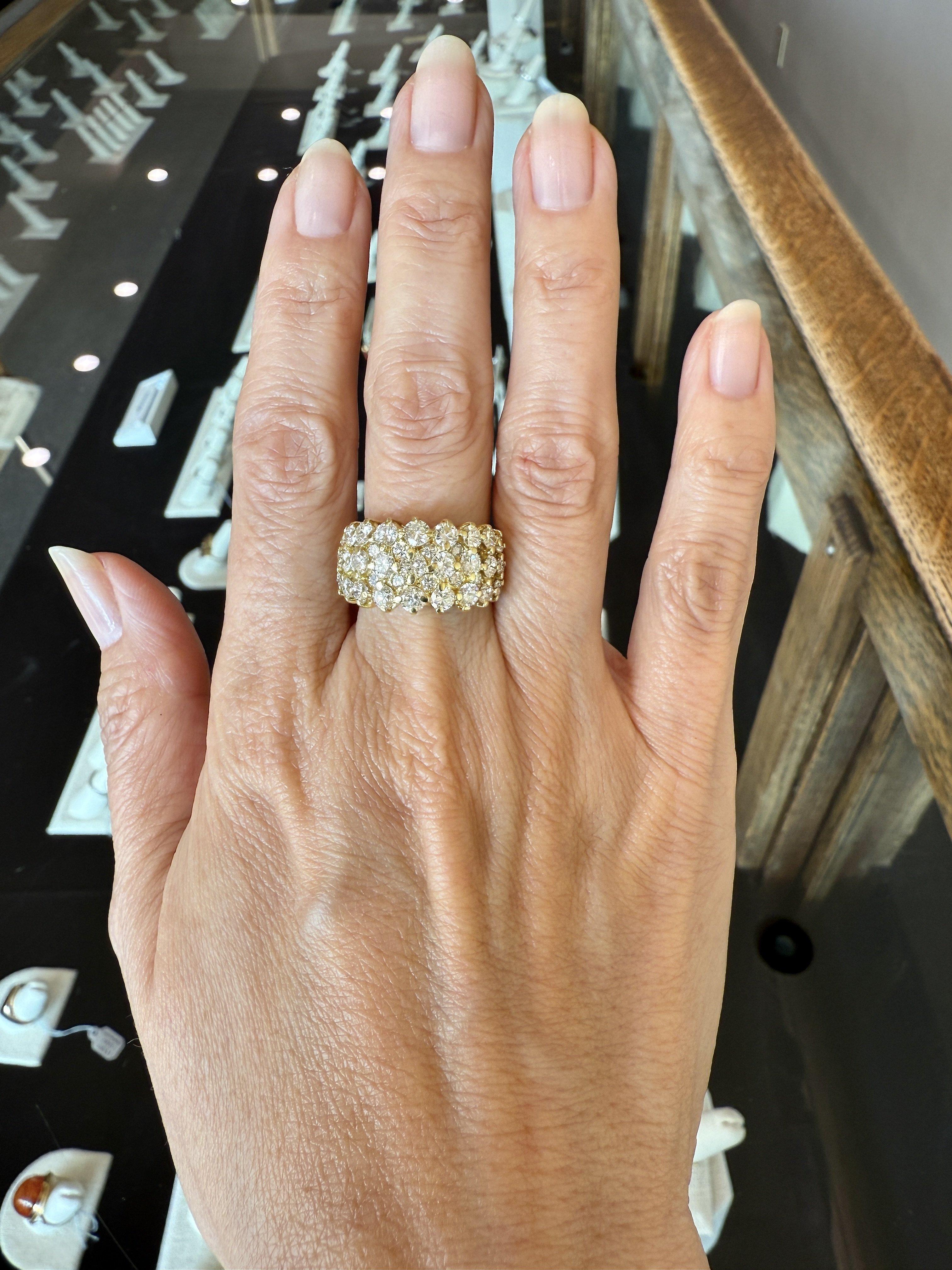 Bague en or jaune 18KT avec diamant 4.00CT Bon état - En vente à Los Angeles, CA