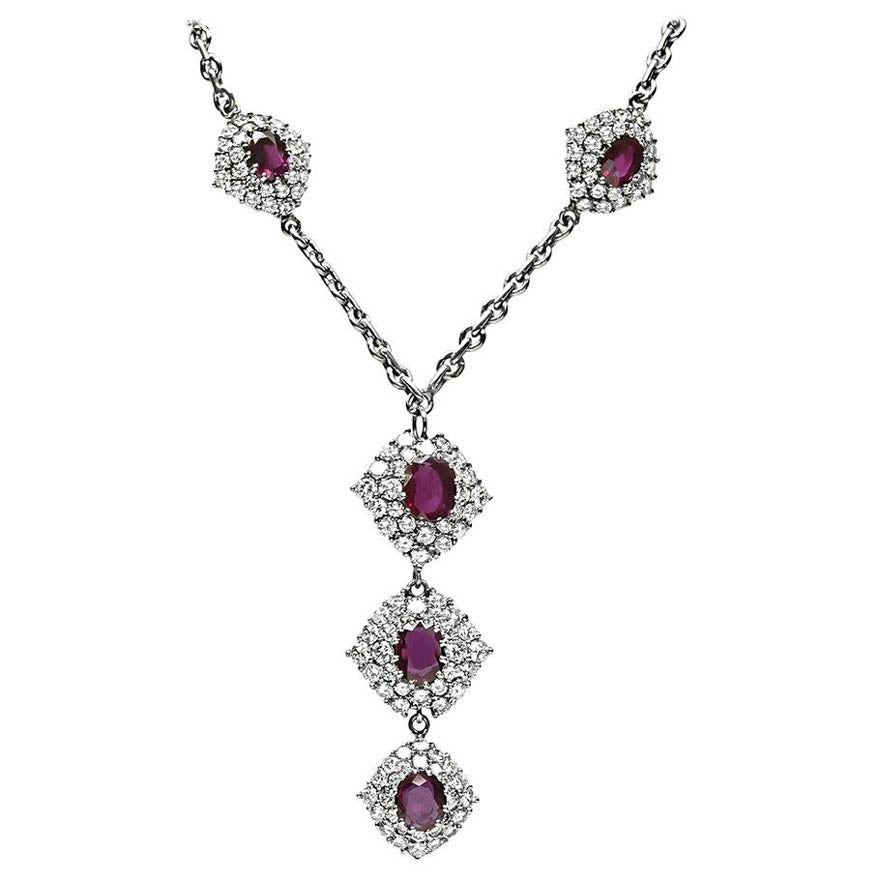 Collana in oro con diamante da 4,00ct e rubino da 5,00ct
