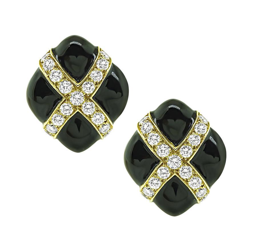 Round Cut 4.00ct Diamond Enamel Gold Earrings For Sale