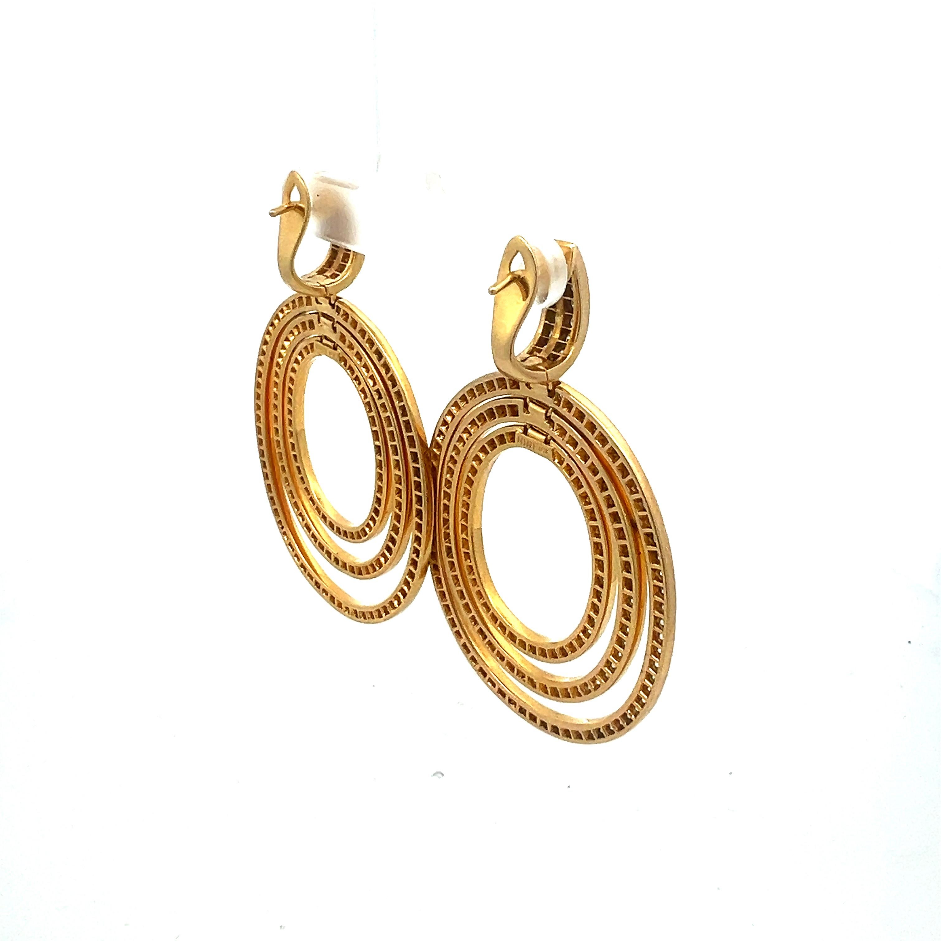 Donna Orecchini pendenti con diamanti multi ovali da 4,00 carati G VS2 in oro giallo 18 carati in vendita