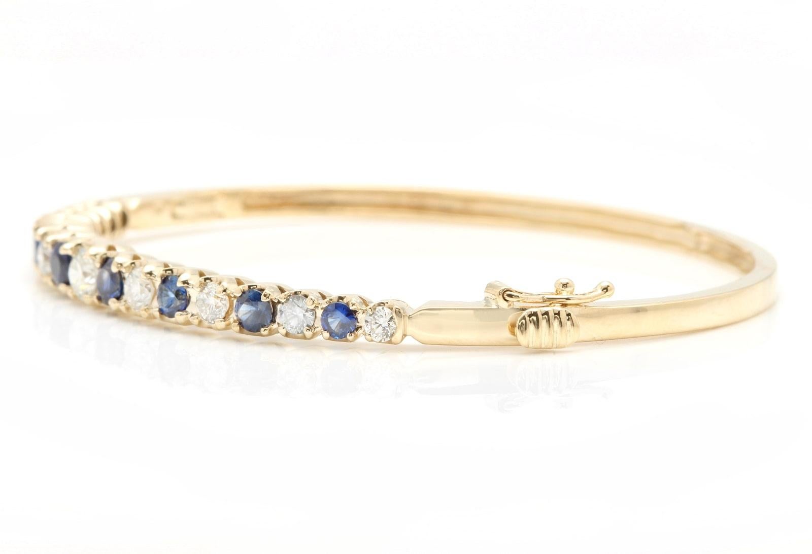 Mixed Cut 4.00ct Natural Diamond and Sapphire 14k Solid Yellow Gold Bracelet For Sale