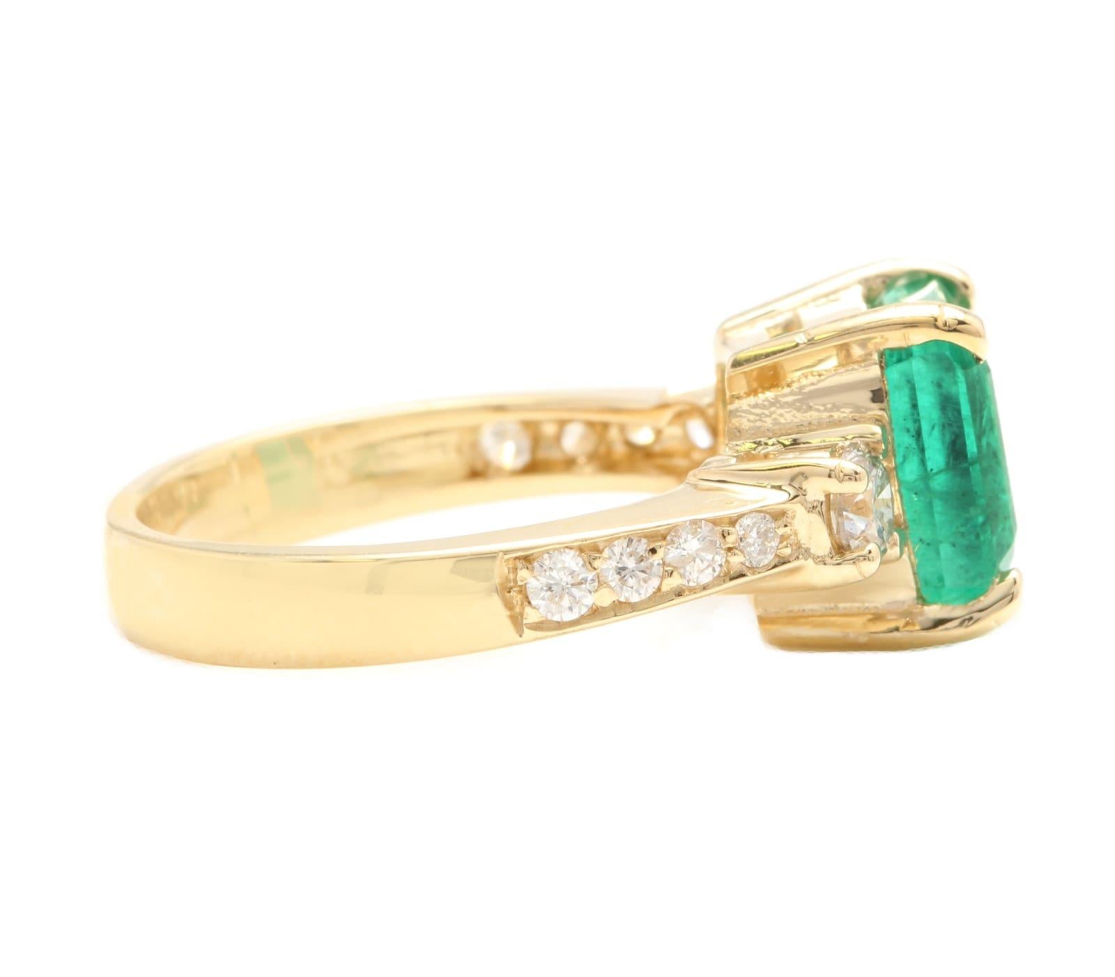 Mixed Cut 4.00ct Natural Emerald & Diamond 14k Solid Yellow Gold Ring For Sale