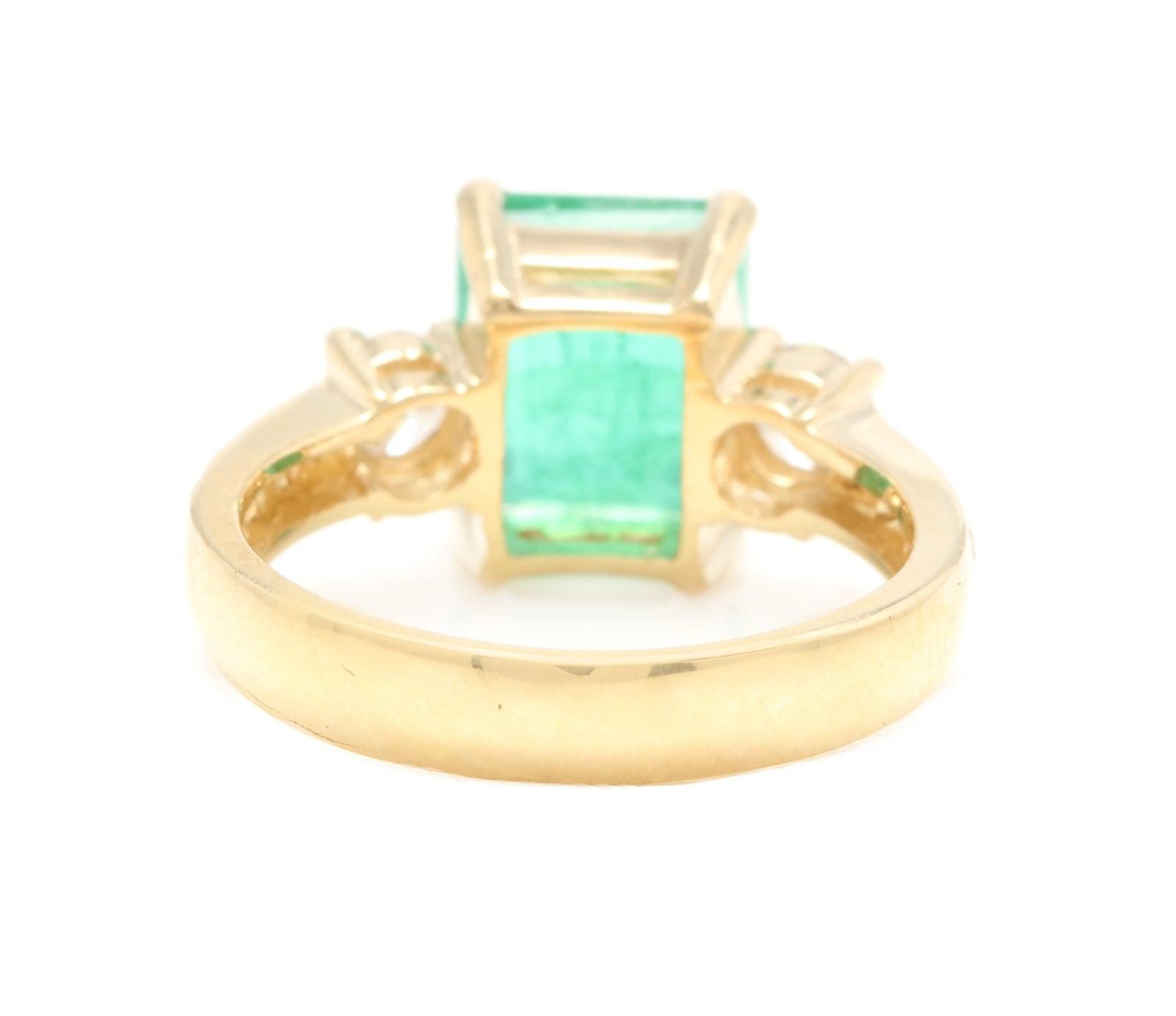 4.00ct Natural Emerald & Diamond 14k Solid Yellow Gold Ring In New Condition For Sale In Los Angeles, CA
