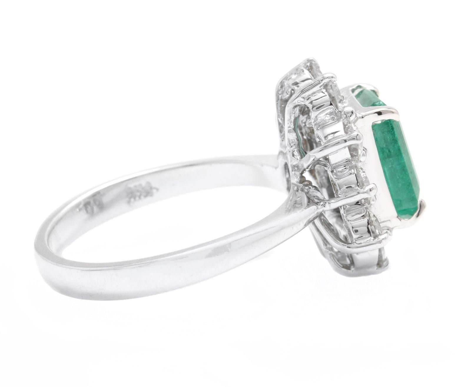 Mixed Cut 4.00ct Natural Emerald & Diamond 18k Solid White Gold Ring For Sale