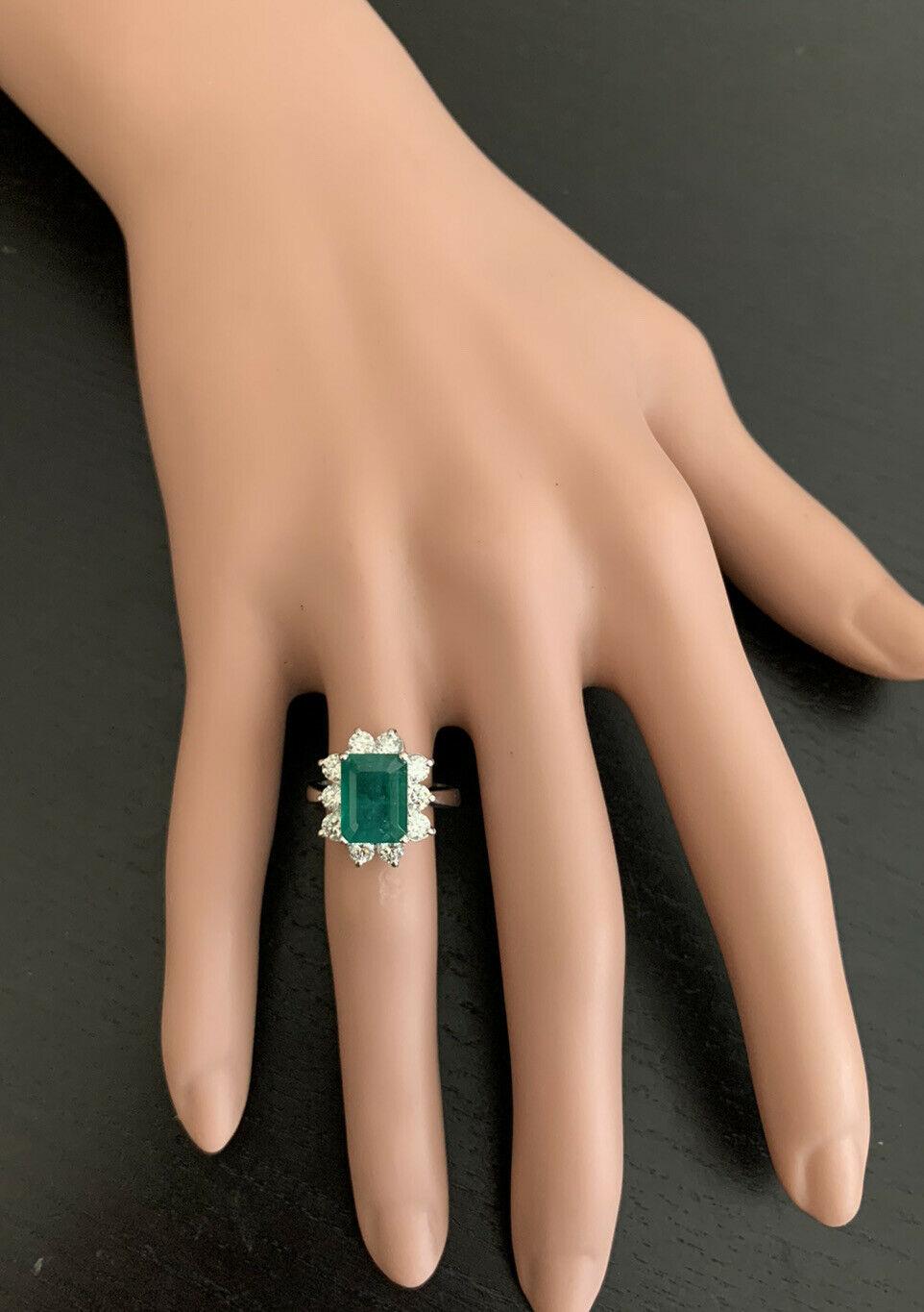 Women's 4.00ct Natural Emerald & Diamond 18k Solid White Gold Ring For Sale