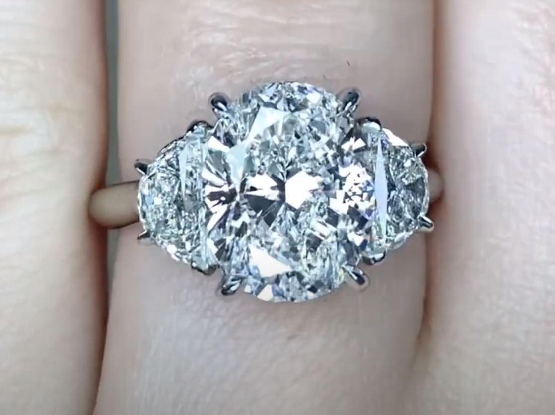 Women's 4.00ct Oval Cut Diamond Engagement Ring, G Color, Platinum For Sale