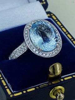 4.00ct Oval Natural Aquamarine & 1.20ct Diamond 18K White Gold Halo Dress Ring