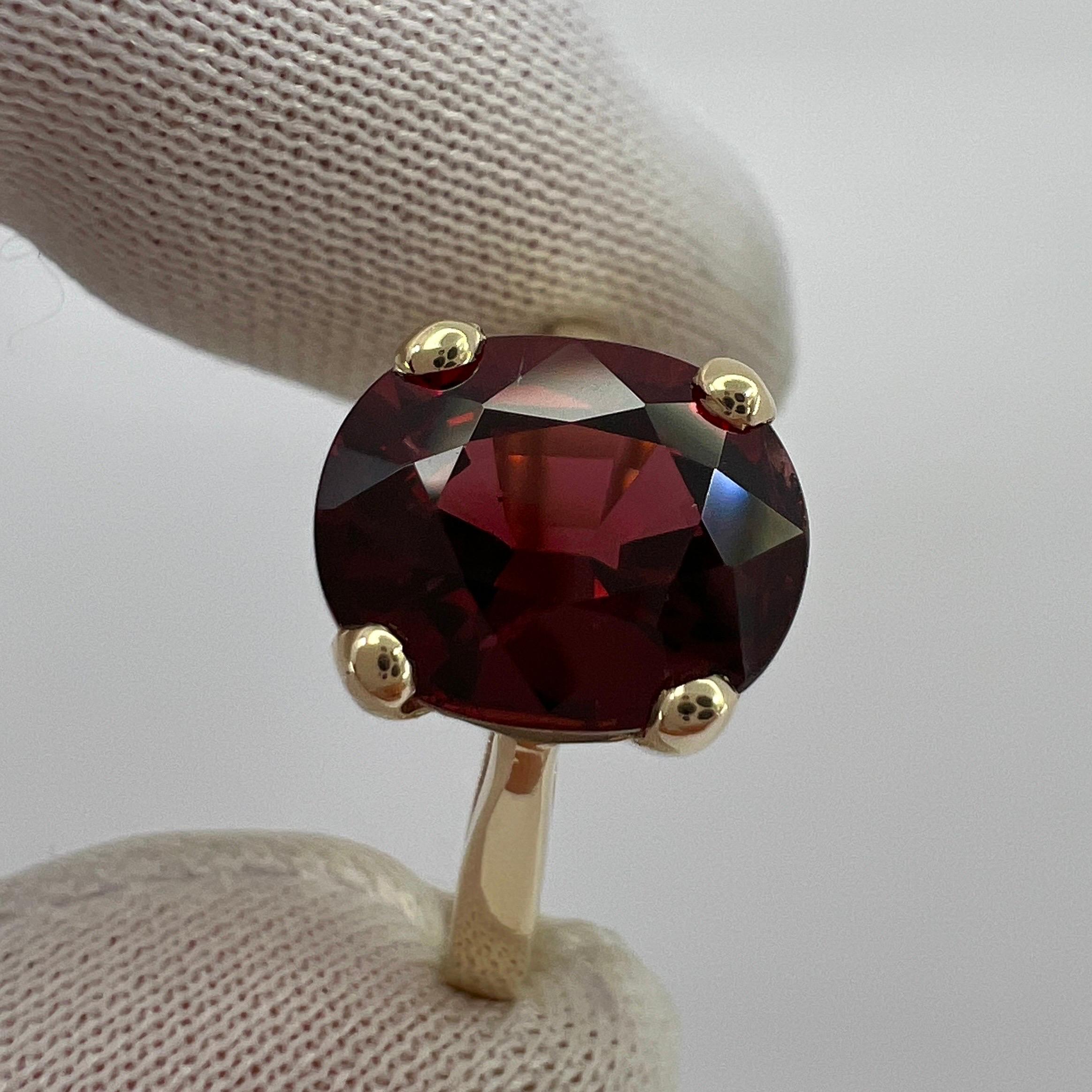 Women's or Men's 4.00ct Vivid Cherry Red Rhodolite Garnet Oval Cut Yellow Gold Solitaire Ring