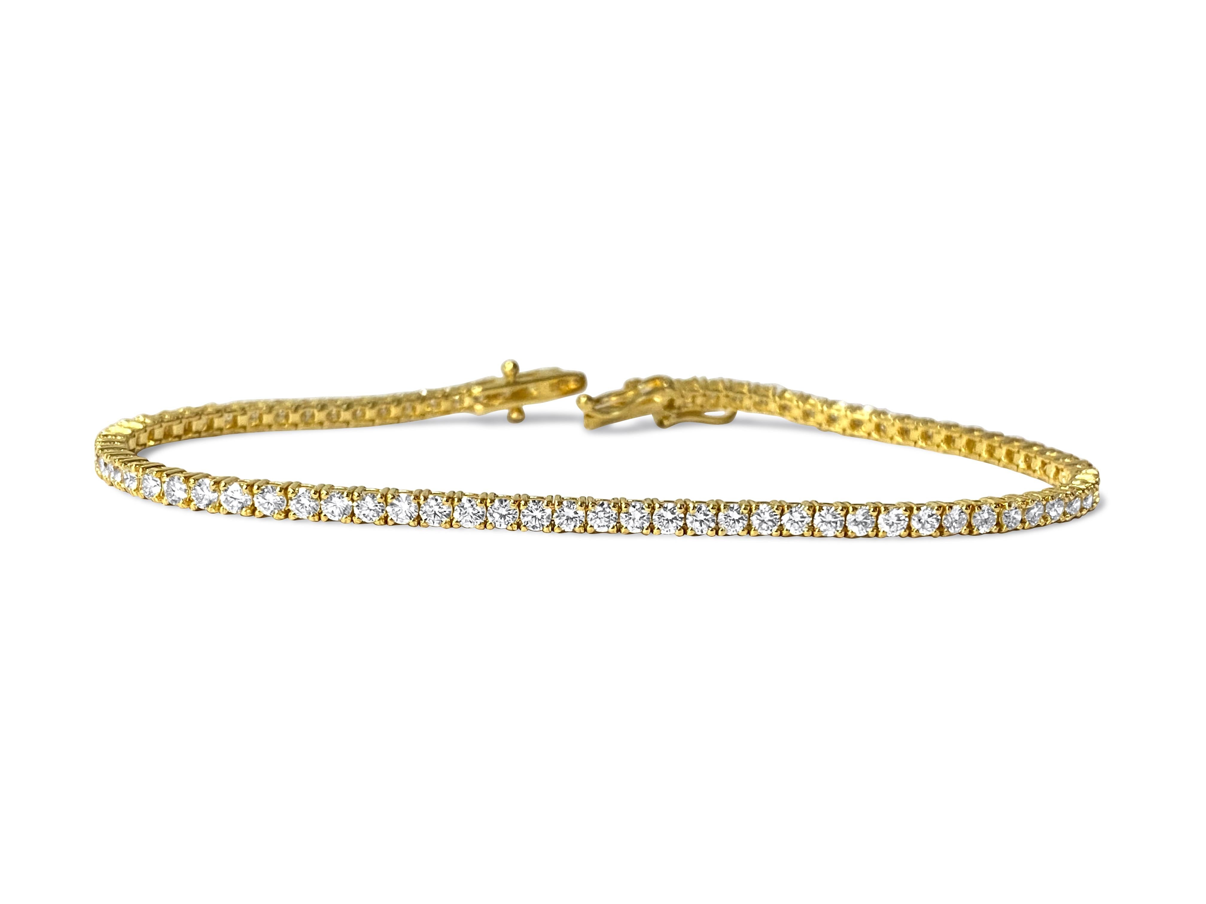 4.00ct VVS Diamond Tennis Bracelet in 10k Yellow Gold Unisex For Sale 2