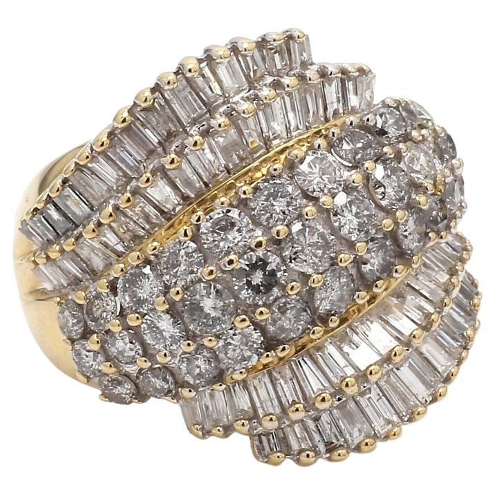 4.00ctw Baguette and Round Brilliant Cut Diamond Cluster Ring For Sale