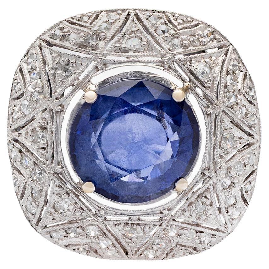 Bague en saphir bleu de 4,01 carats et diamant de 0,28 carat en platine en vente