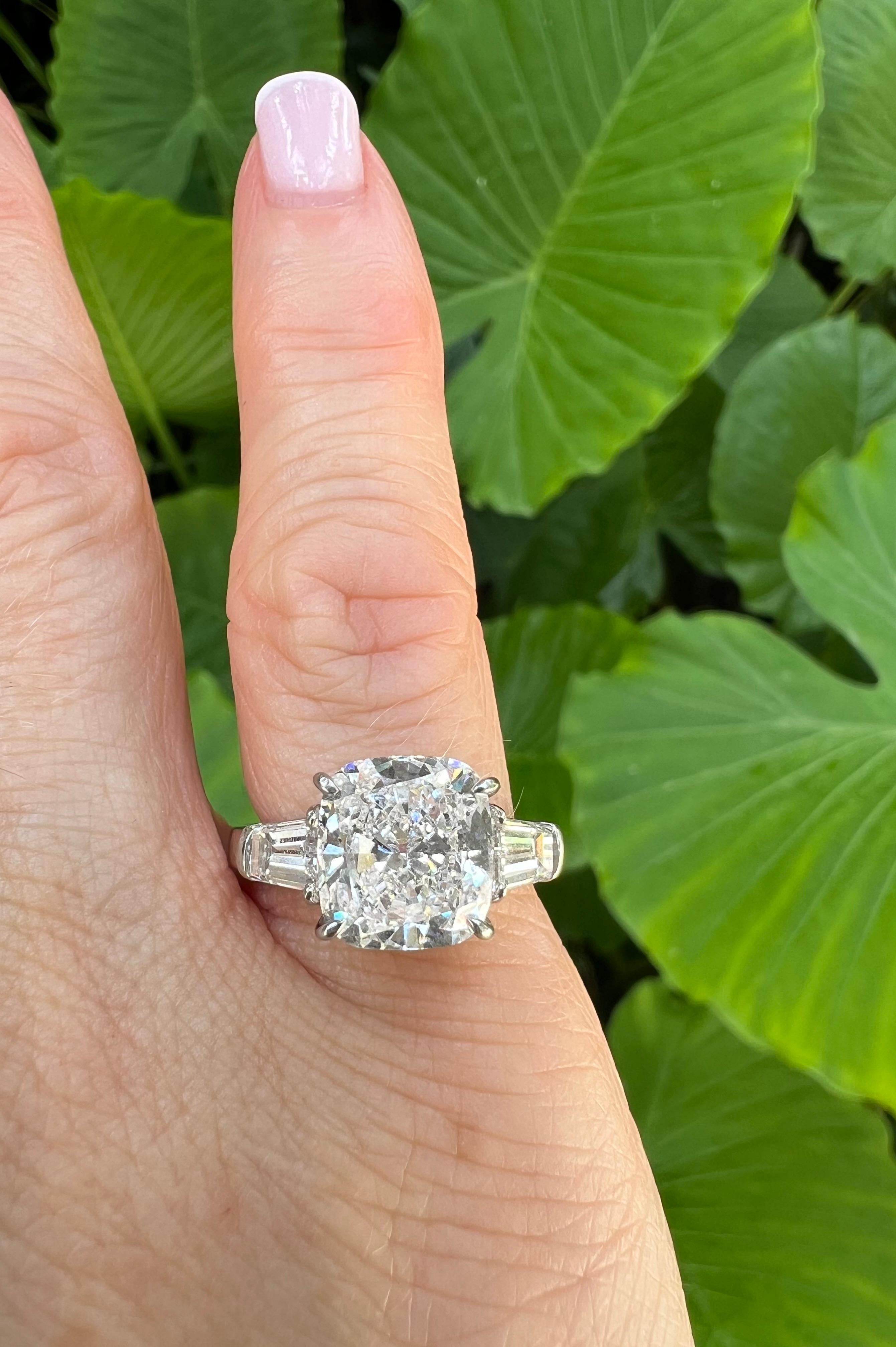 4.01 Carat Cushion Brilliant-Cut Diamond Engagement Ring In Excellent Condition In Palm Beach, FL