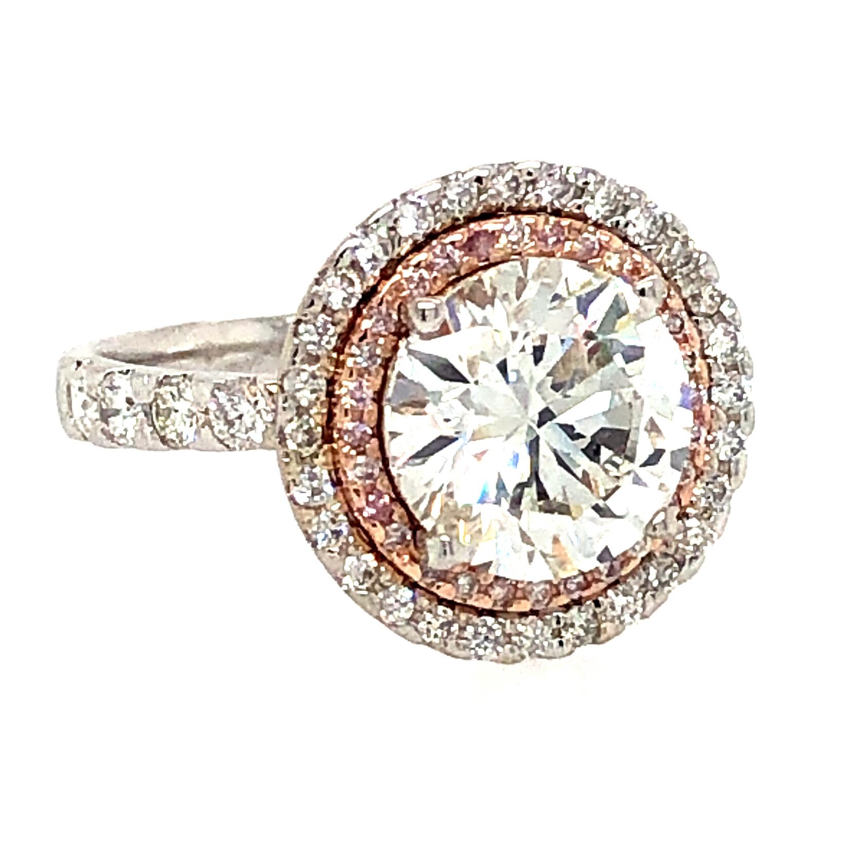 4.01 Carat Diamond with Pink Diamond Halo Engagement Ring 18 Karat Gold In New Condition In Miami, FL