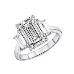4.01 Carat Emerald Diamond Ring SI 18K Gold Modern Nobility