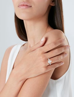 4.01 Carat Pear Statement Brilliant White 18K White Gold Effortless Elegance