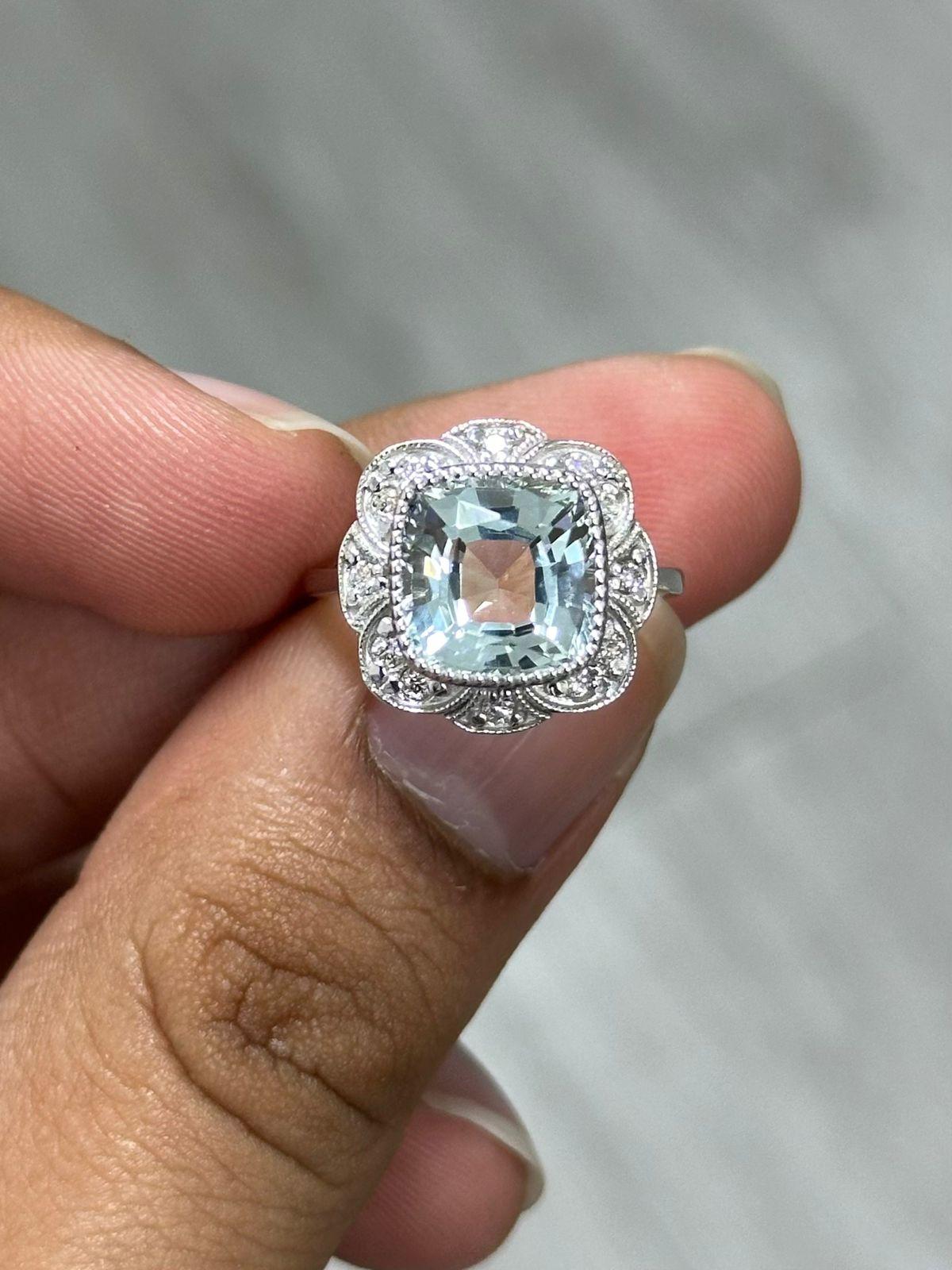 Cushion Cut 4.01 Carat square cushion Aquamarine & Diamond Ring in 18K White Gold For Sale