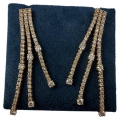 Boucles d'oreilles en or jaune 14K à trois rangs de diamants de 4,01 carats