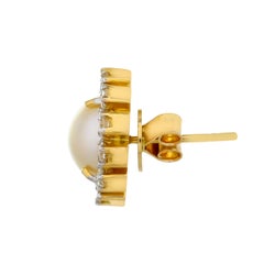 Clous d'oreilles en or jaune 18 carats avec perles blanches de 4,01 carats et diamants