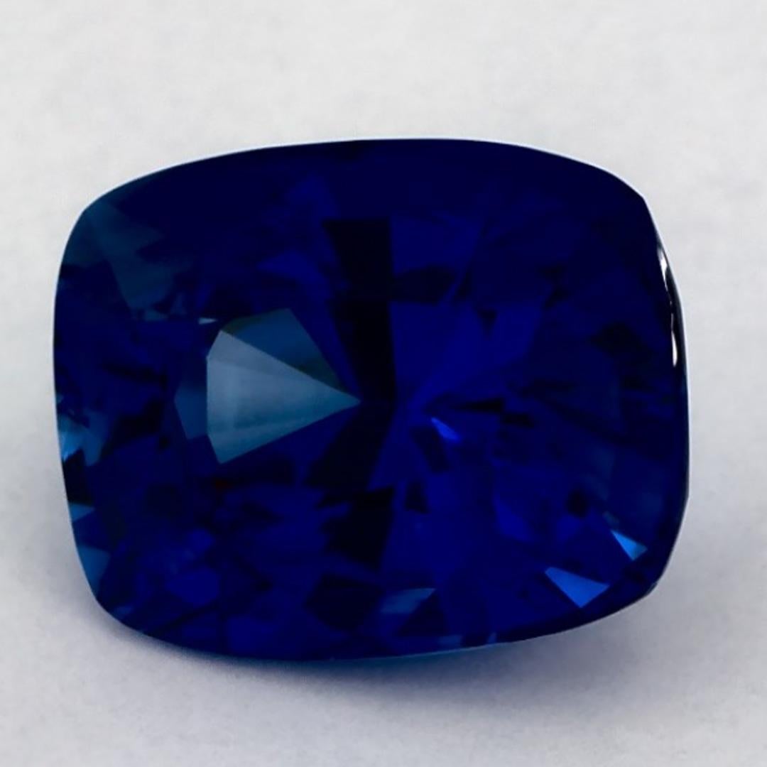 Ein sehr wertvoller September-Geburtsstein mit einer bezaubernden blauen Farbe. Man glaubt, dass sie dem Leben Glück und Reichtum bringen.

Entdecken Sie die lebendige Kollektion von Smaragden, Rubinen und Saphiren in unserem Geschäft, die als lose