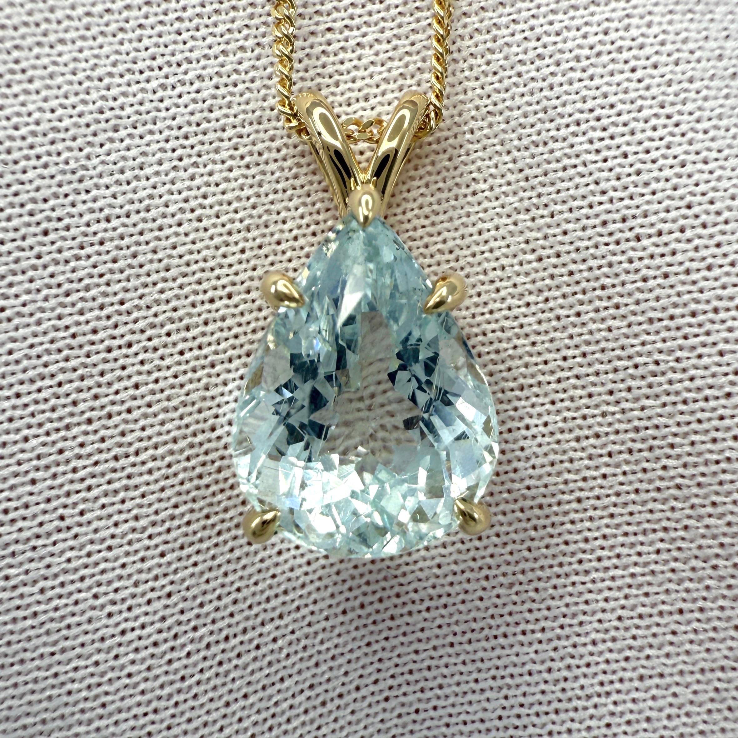 Collana con ciondolo in oro 18 carati Nature Light Blue Pear Teardrop Aquamarine.

Acquamarina da 4,01 carati di un bellissimo colore azzurro incastonata in un pendente solitario in oro giallo 18 carati.

L'acquamarina ha un ottimo taglio a goccia a