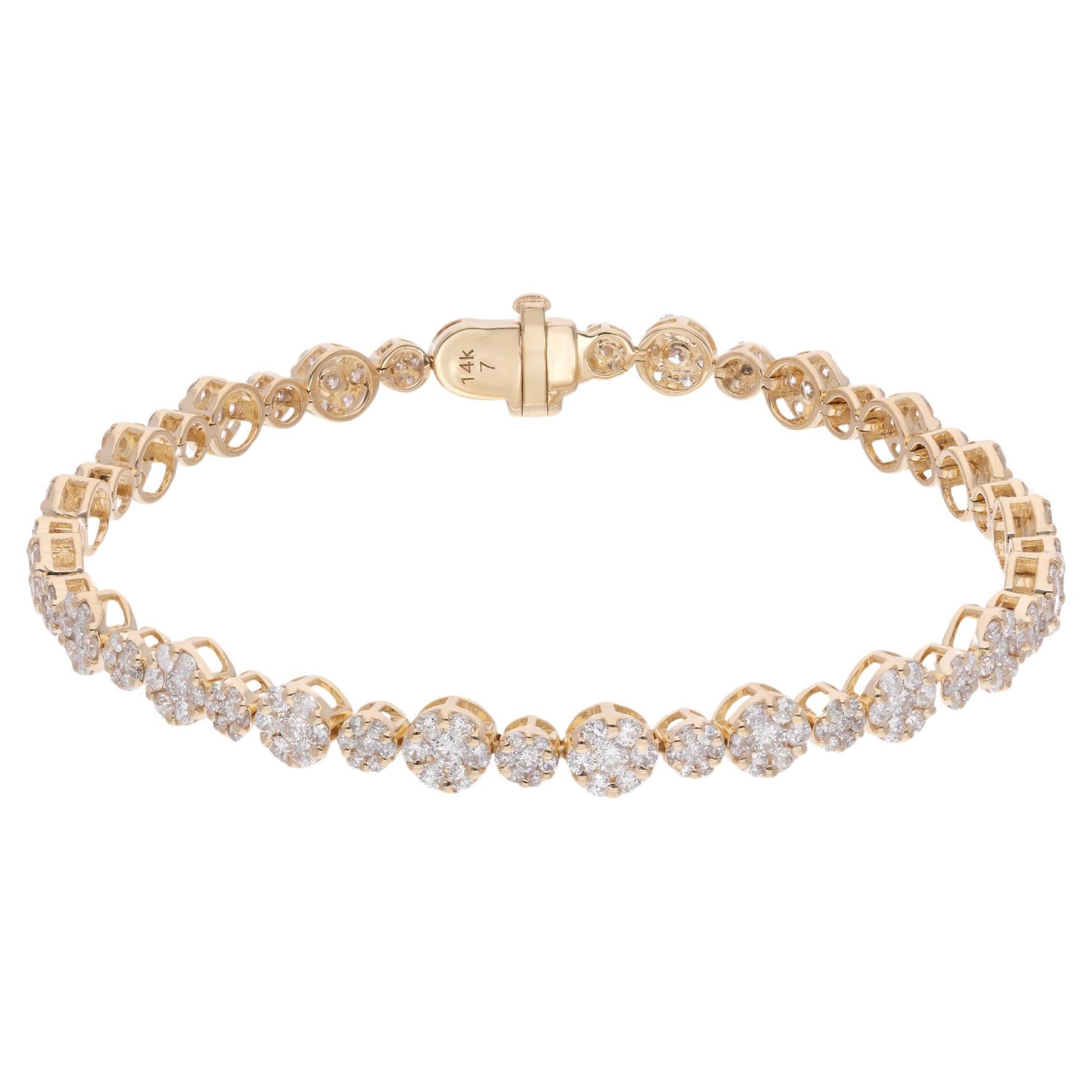 Bracciale tennis con cluster di diamanti tondi e brillanti Nature da 4,01 carati, oro giallo 14k In condizioni Nuovo in vendita a Diera, Dubai