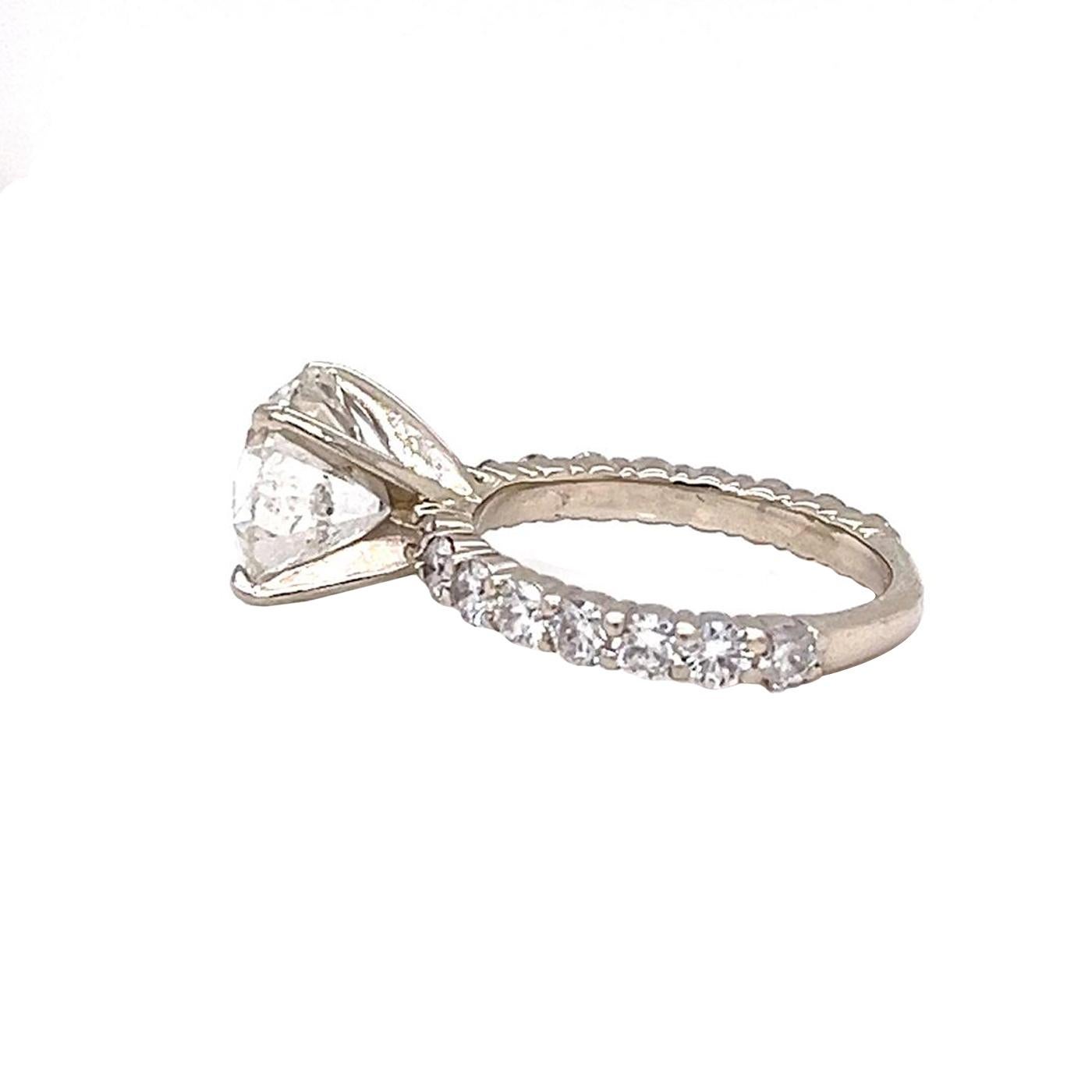Women's 4.01ct Natural Round Cut Diamond in 14K White Gold Si3 Clarity Pave Diamond Ring For Sale
