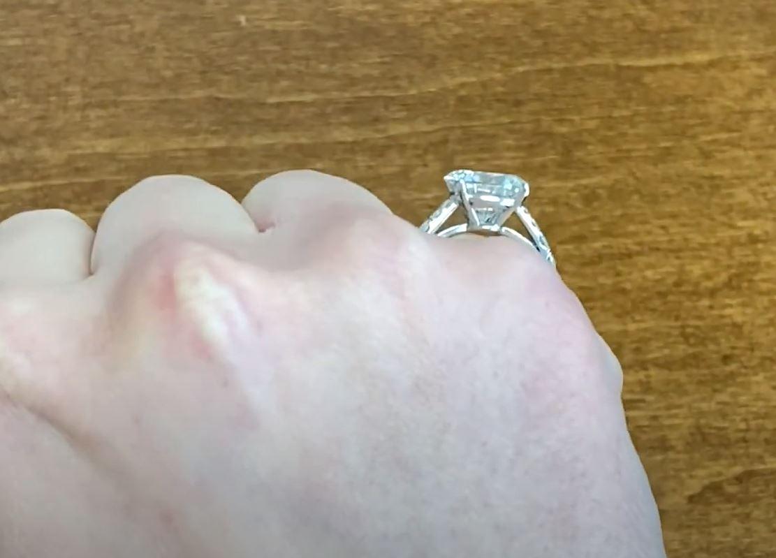 4.01ct Round Brilliant Cut Diamond Engagement Ring, Platinum For Sale 2