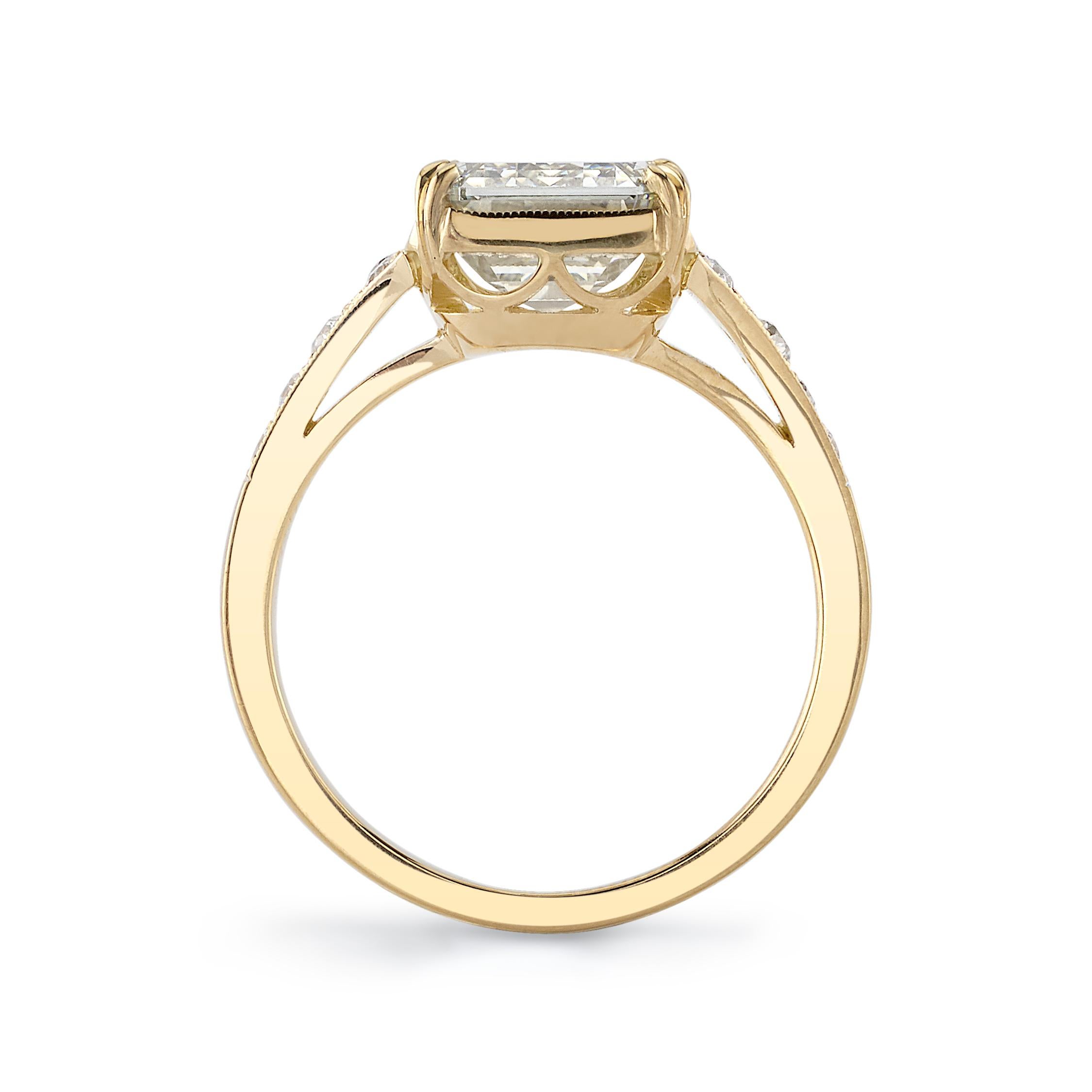 4.02 Carat GIA Certified Emerald Cut Diamond Set in an 18 Karat Yellow Gold Ring In New Condition In Los Angeles, CA
