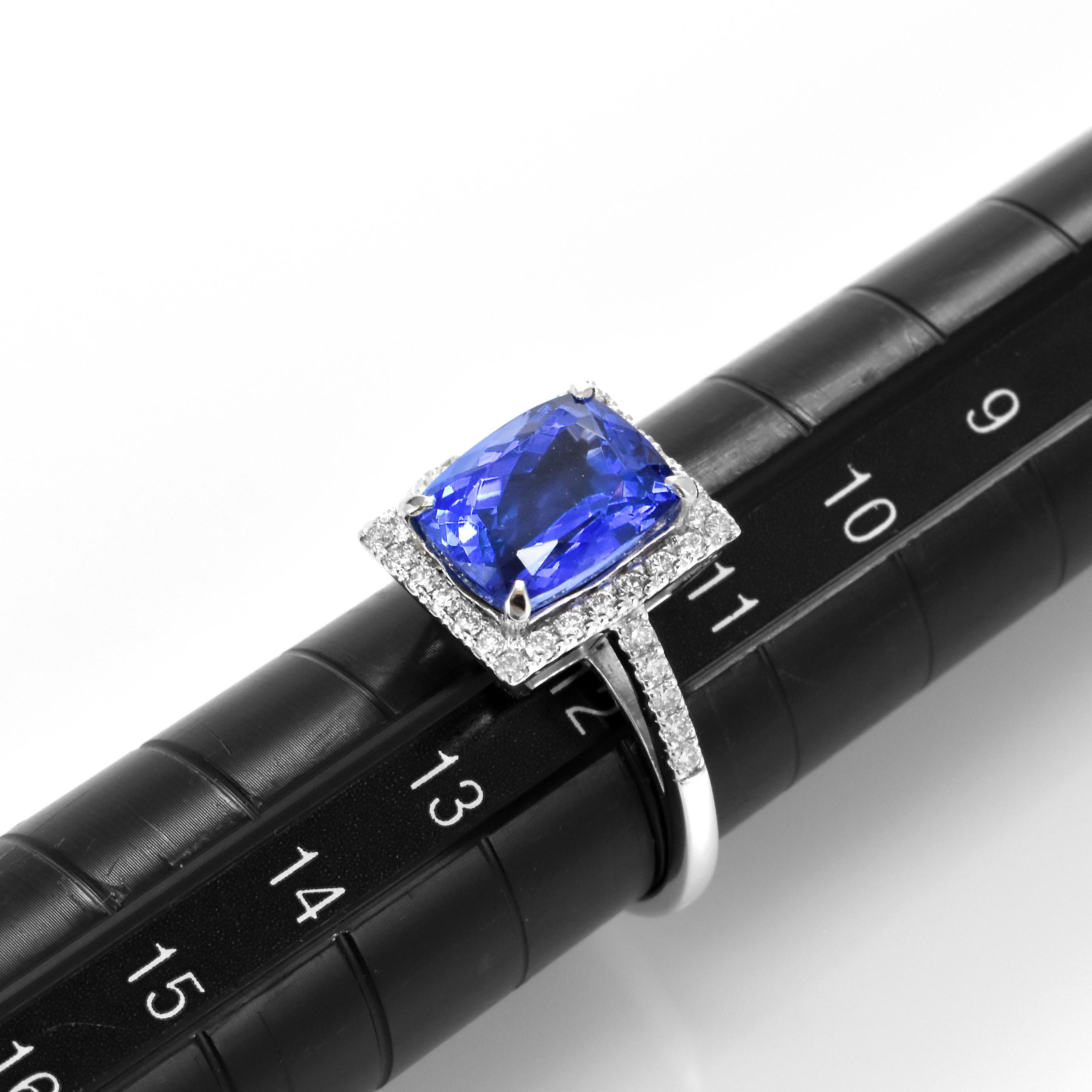 4.02 Carat Natural 'AAA' Tanzanite and Diamond Ring Made in Platinum For Sale 4